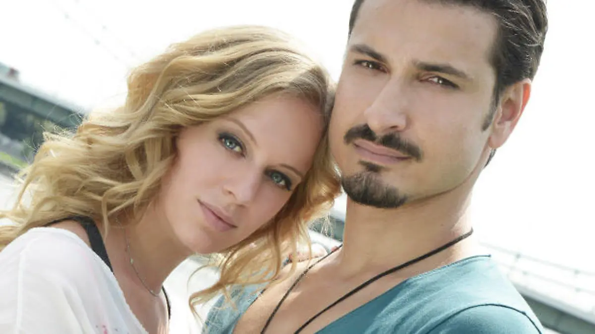 Juliette und Salvatore Greco freuen sich über ihr neues Leben zu dritt