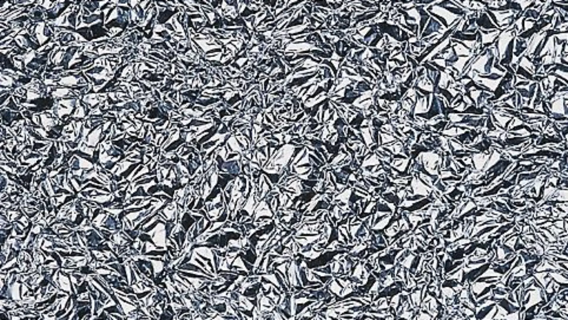 Zerknitterte Aluminiumfolie.
