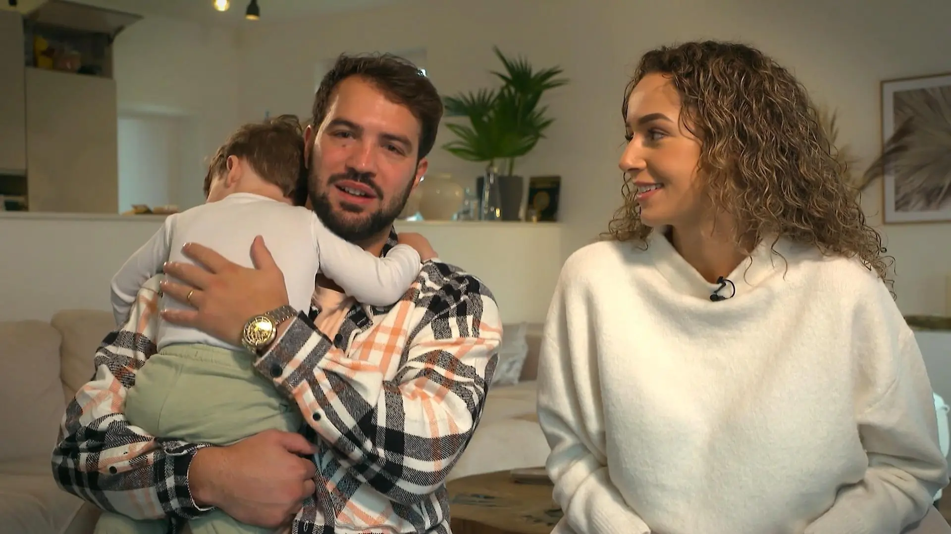 Yasin und Samira sind seit 2019 ein Paar und werden bald zum zweiten Mal Eltern.