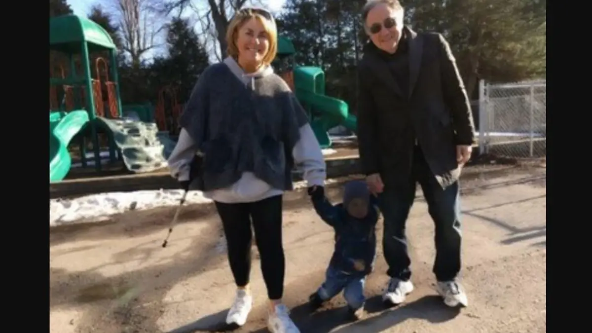 Barry und Honey Sherman mit einem ihrer Enkel.