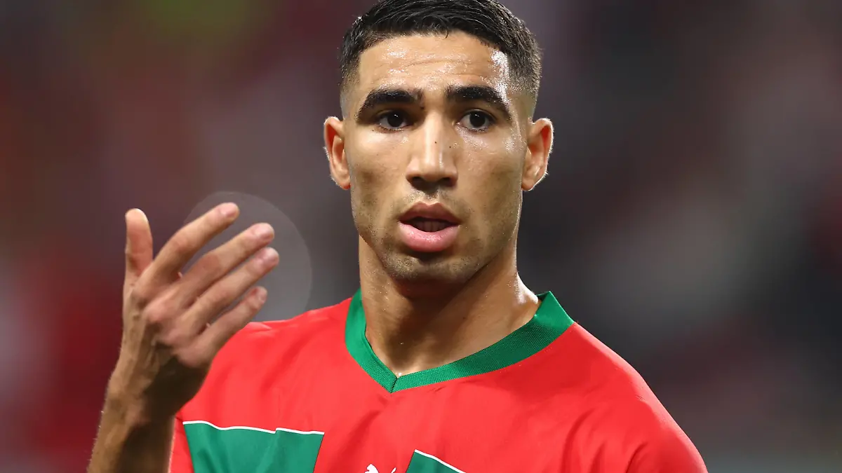  Doha, Qatar, 17th December 2022. Achraf Hakimi of Morocco during the FIFA World Cup, WM, Weltmeisterschaft, Fussball 2022 match at Khalifa International Stadium, Doha. Picture credit should read: David Klein / Sportimage PUBLICATIONxNOTxINxUK SPI-2100-0030
