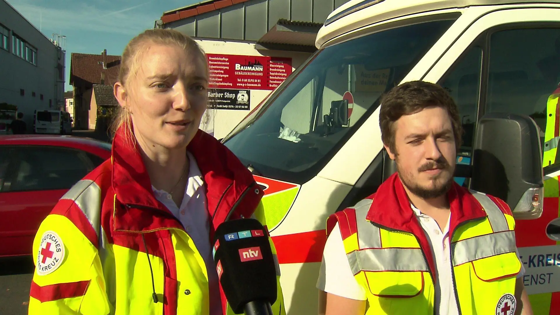 Kristina Seifert und Dennis Möser sind Rettungssanitäter beim DRK.