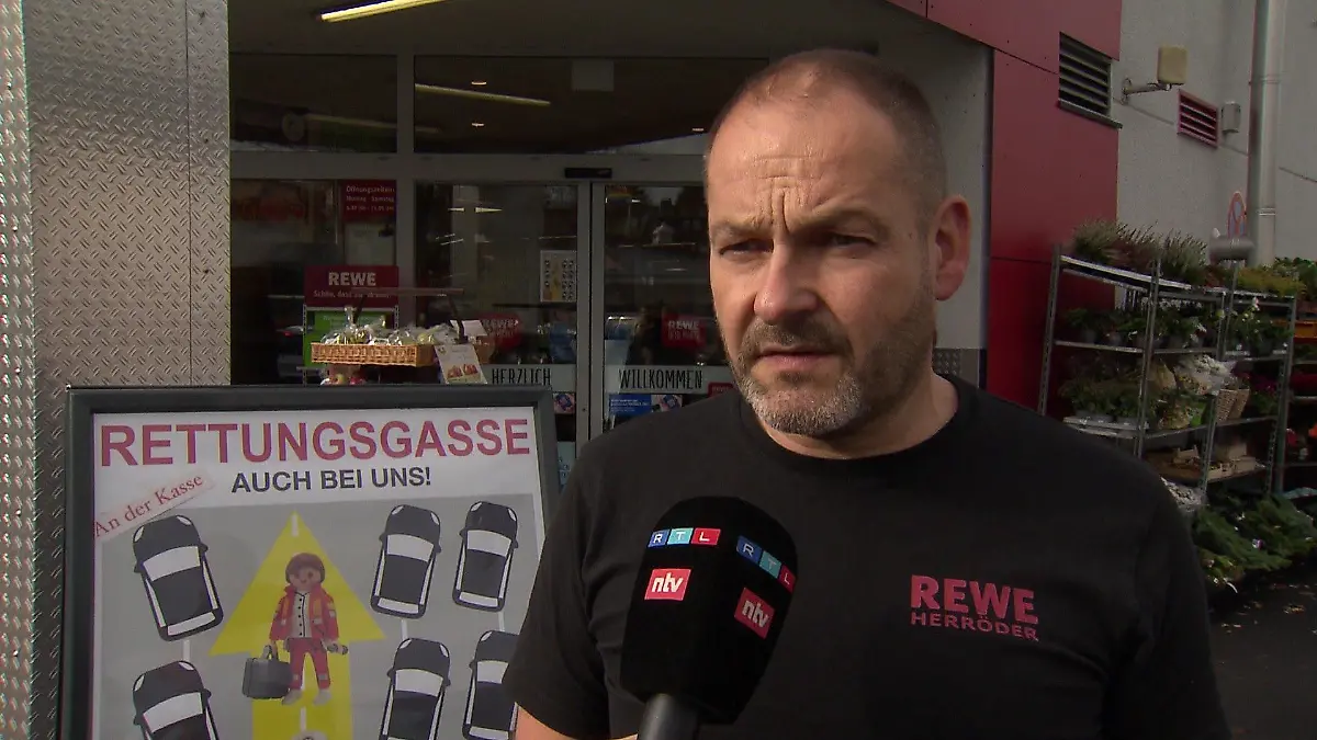 Jürgen Herröder, Leiter der Rewe-Filiale in Freigereicht.