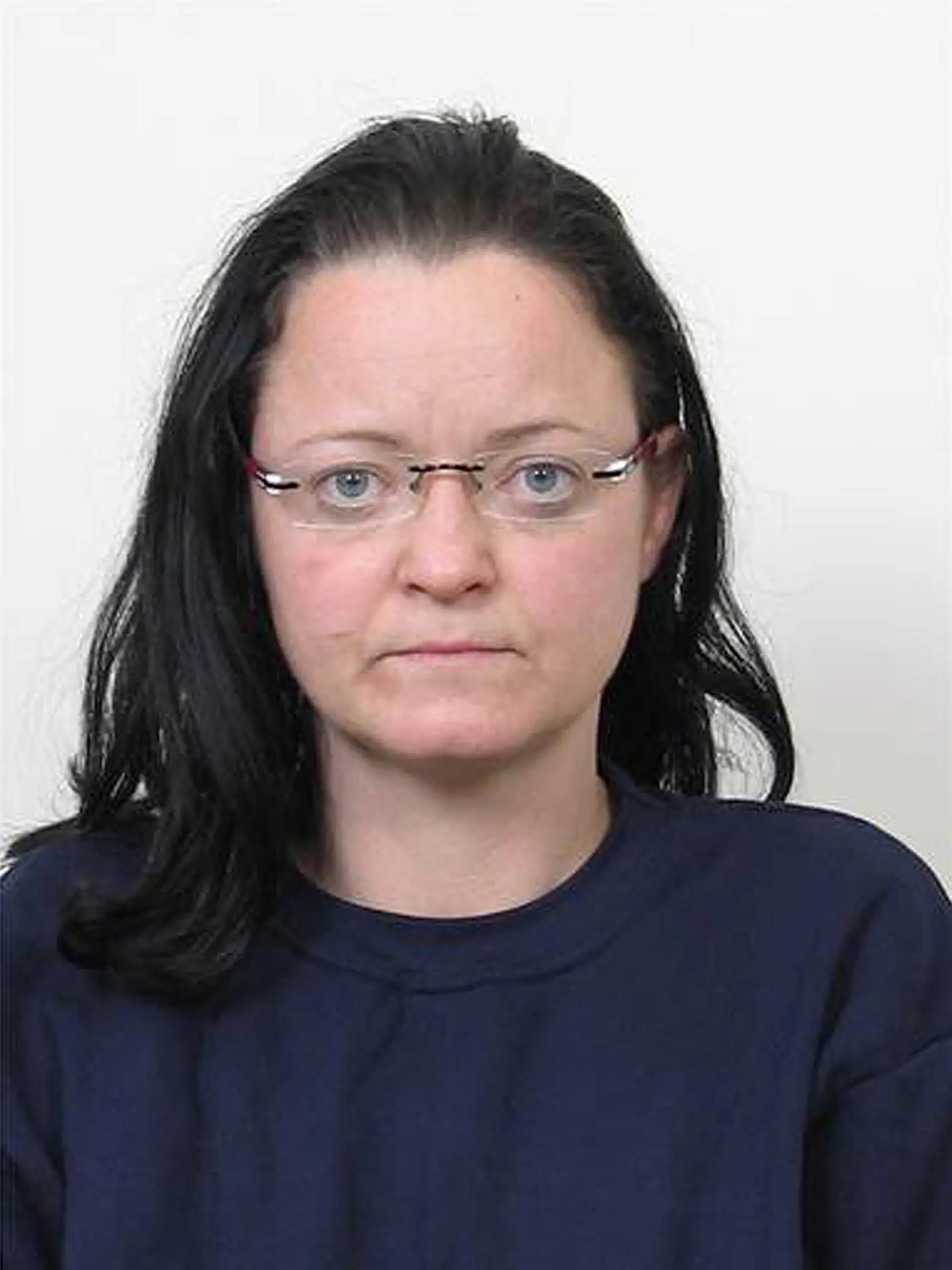 ARCHIV - Das BKA-Handout vom 01.12.2011 zeigt die mutmaßliche Rechtsextremistin Beate Zschäpe (Foto von 2011). Das Oberlandesgericht München hat die Anklage gegen die mutmaßliche Neonazi-Terroristin Beate Zschäpe nach Berichten des Berliner «Tagesspiegels», der «Süddeutschen Zeitung» und von «Spiegel Online» in vollem Umfang zugelassen. Foto: BKA (zu dpa vom 31.01.2013)  +++(c) dpa - Bildfunk+++