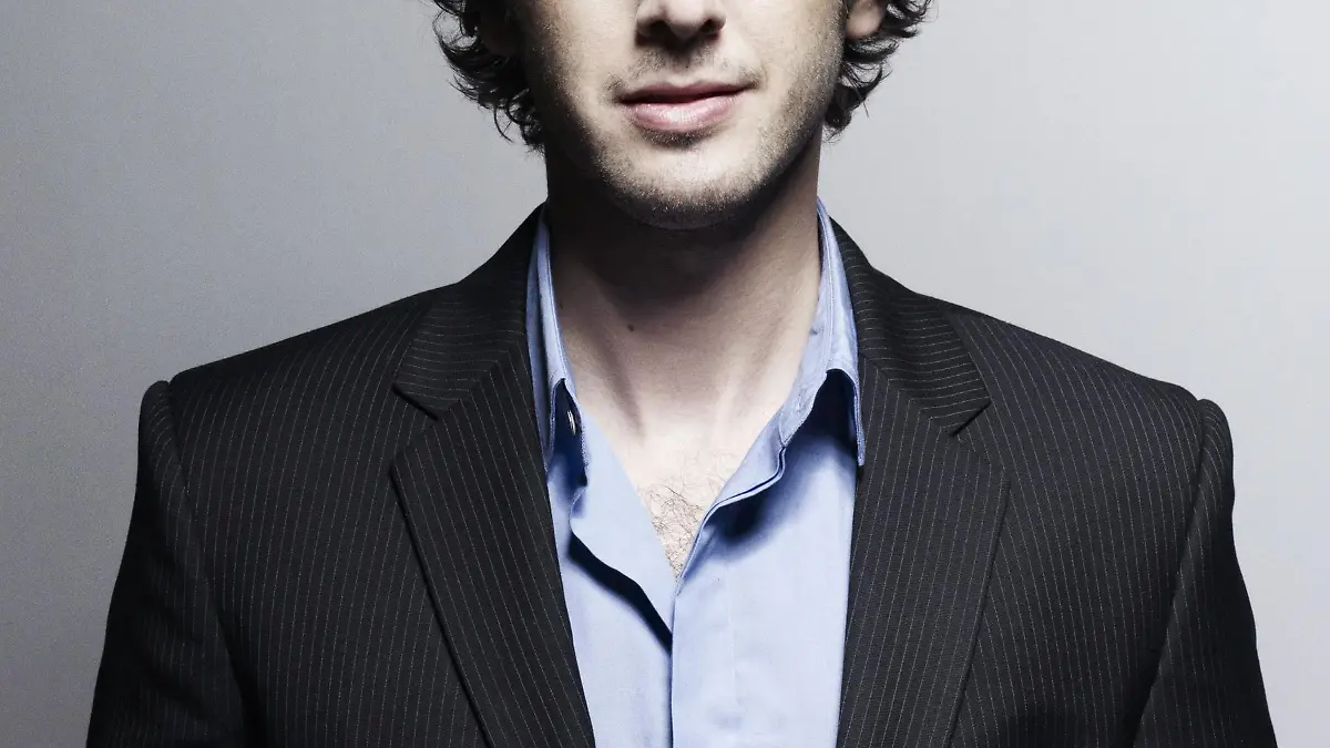 Josh Groban Press Pic 5