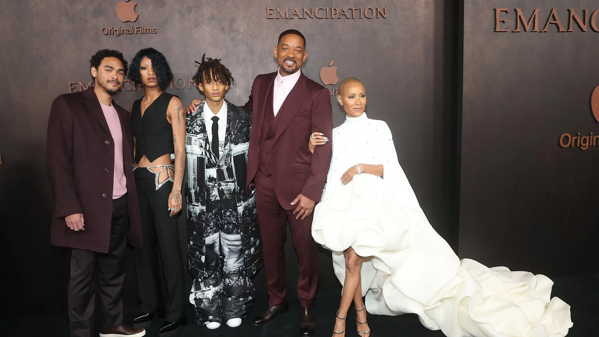 30 November 2022 -Los Angeles, California - Apple Film premiere of Emancipation held at Regency Bruin Theatre in Los Angeles. Photo Credit: AdMedia
Pictured: Ben Foster,Laura Prepon,Trey Smith,Willow Smith,Jaden Smith,Will Smith,Jada Pinkett Smith
Ref: SPL5507121 301122 NON-EXCLUSIVE
Picture by: AdMedia / SplashNews.com
World Rights,