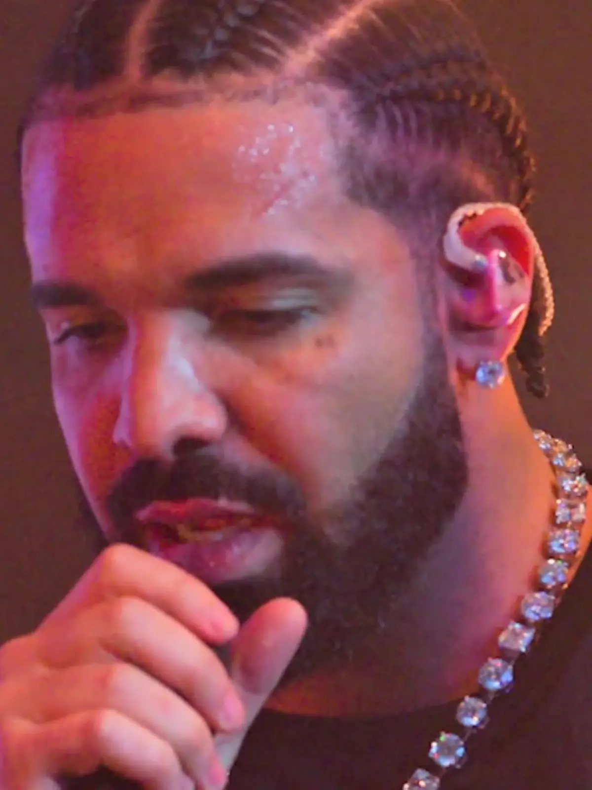 Bild zu: "Drakes besondere Erinnerungs-Kette"