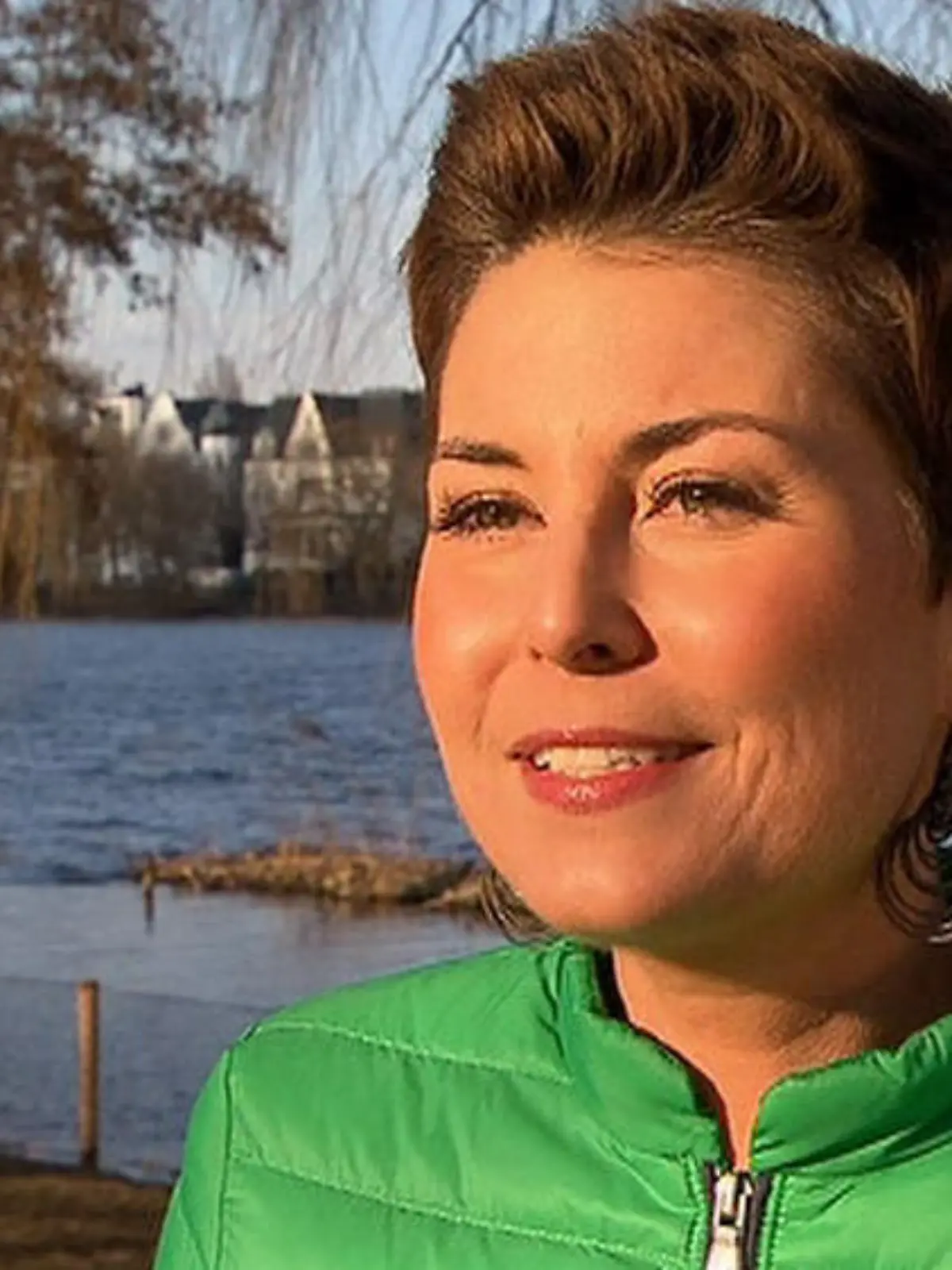 vanessa blumhagen.jpg
