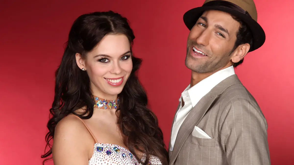 Die Geschiedene von Lothar Matthäus und sich frei tanzende Liliana Matthäus (23) tanzt mit Profitänzer Massimo Sinató (30) aus Mannheim um den Titel "Dancing Star 2011"