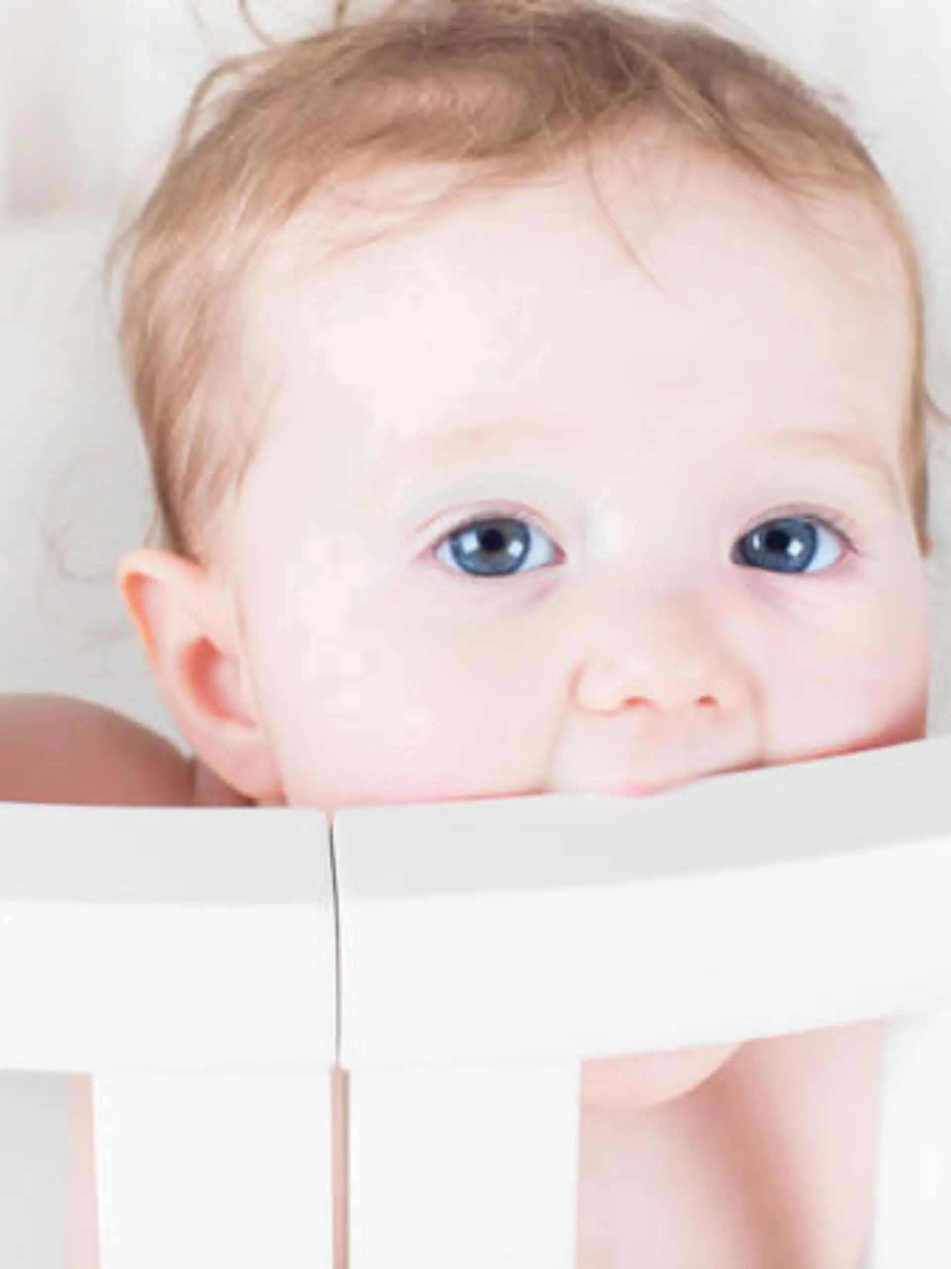 Kinderbett: Babybetten richtig und sicher ausstatten