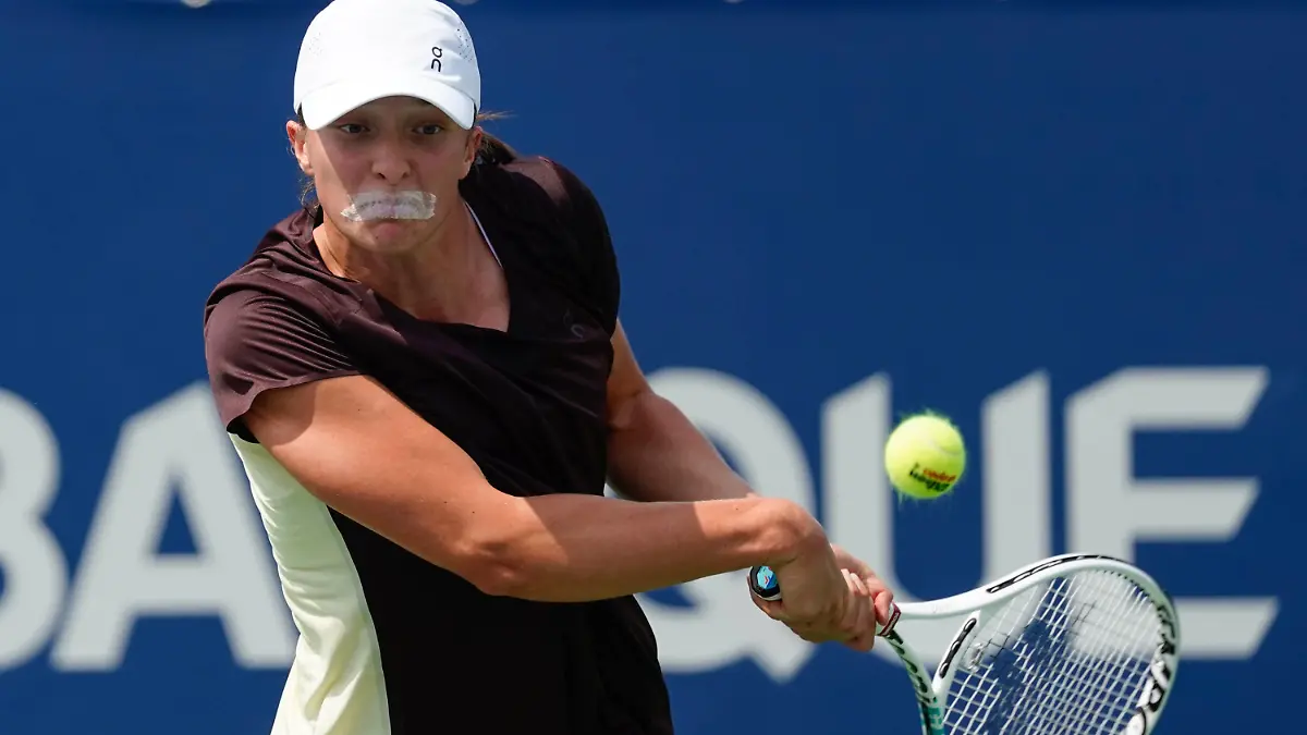 August 4, 2023, Montreal, Quebec, Canada: National Bank Open at IGA Stadium ,Montreal,Quebec,Canada on August-04-2023.Iga swiatek from poland during training at the WTA, Tennis Damen 1000 series national bank open tournament. Montreal Canada - ZUMAl128 20230804_zap_l128_005 Copyright: xPatricexLapointex