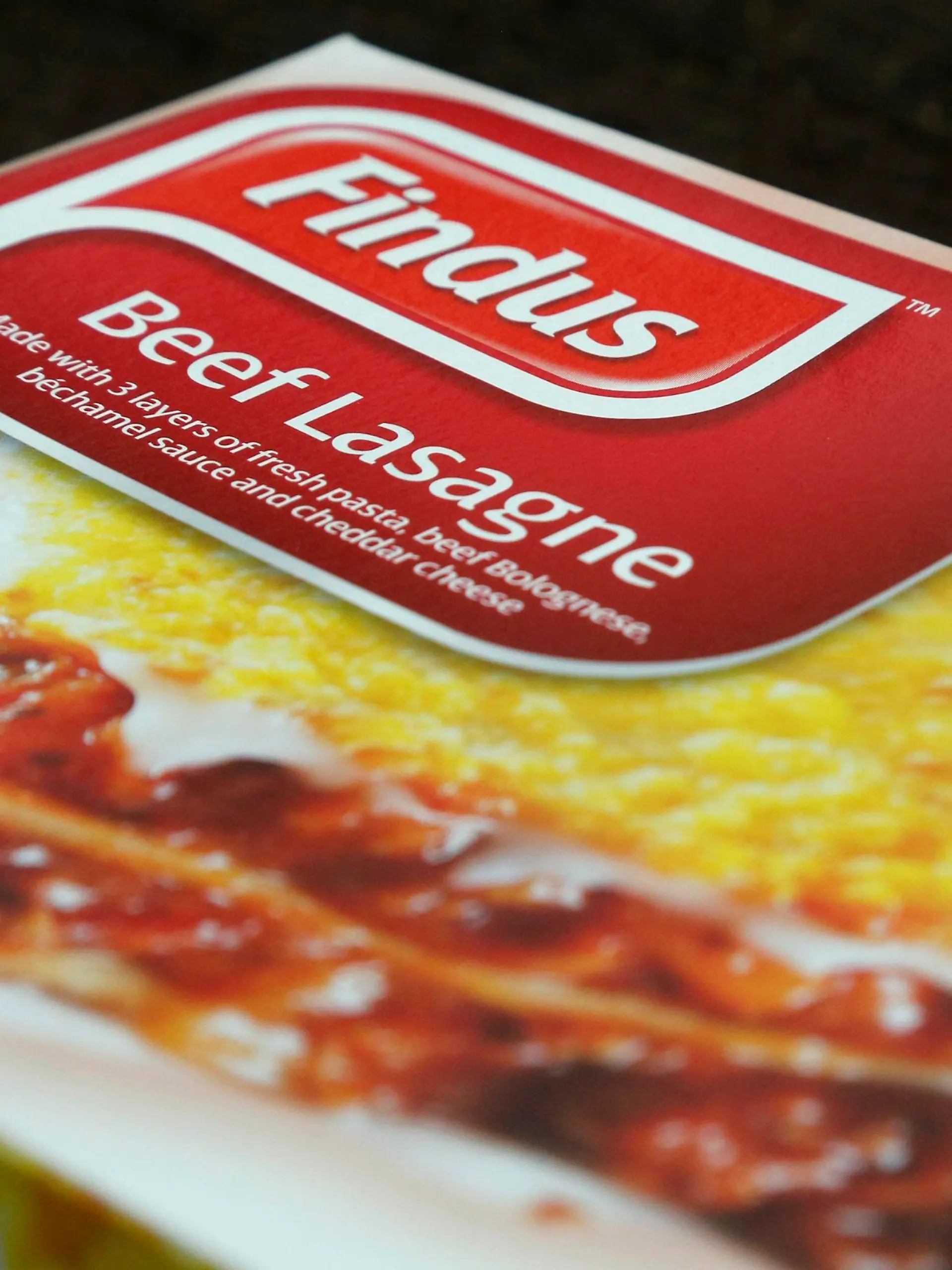 A 320g size box of Findus brand beef lasagne is seen after its purchase from an independent food store in Nunhead, southeast London February 8, 2013. Food manufacturer Findus confirmed on February 7 results of tests carried out by Britain's Food Standards Agency that showed that the company's beef lasagne contained horse meat. Findus, a UK-based frozen food and seafood company which is behind brands including Young's and The Seafood Company, began a recall of its beef lasagne from retailers earlier in the week on advice from its French supplier, Comigel.  REUTERS/Chris Helgren (BRITAIN - Tags: AGRICULTURE BUSINESS FOOD SCIENCE TECHNOLOGY)