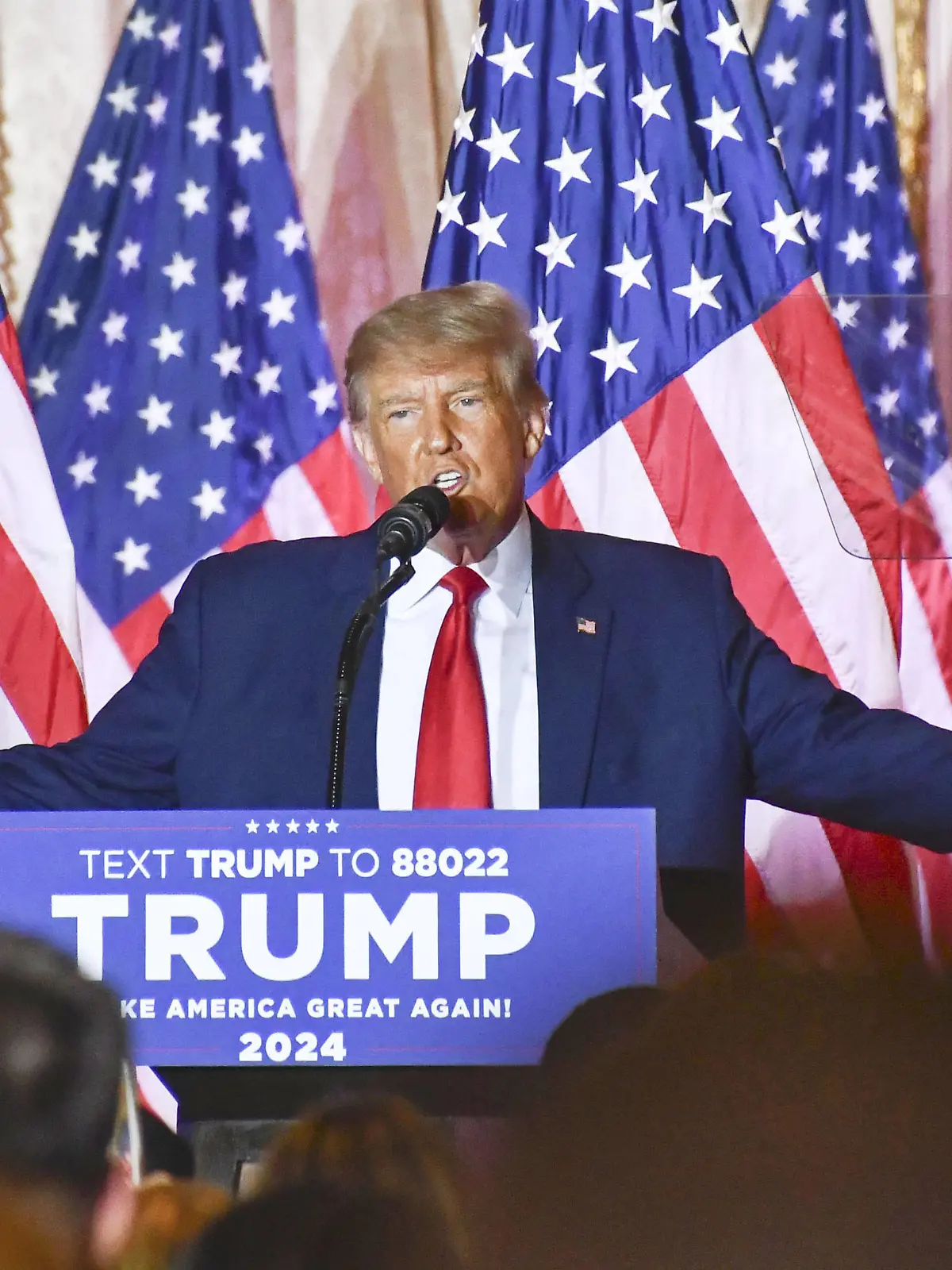  Trump declares bid to return to White House Former U.S. President Donald Trump declares his bid to return to the White House in the 2024 presidential election on Nov. 15, 2022 in front of a crowd gathered at Mar-a-Lago in Palm Beach, Florida. PUBLICATIONxINxGERxSUIxAUTxHUNxONLY A14AA0001356080P
