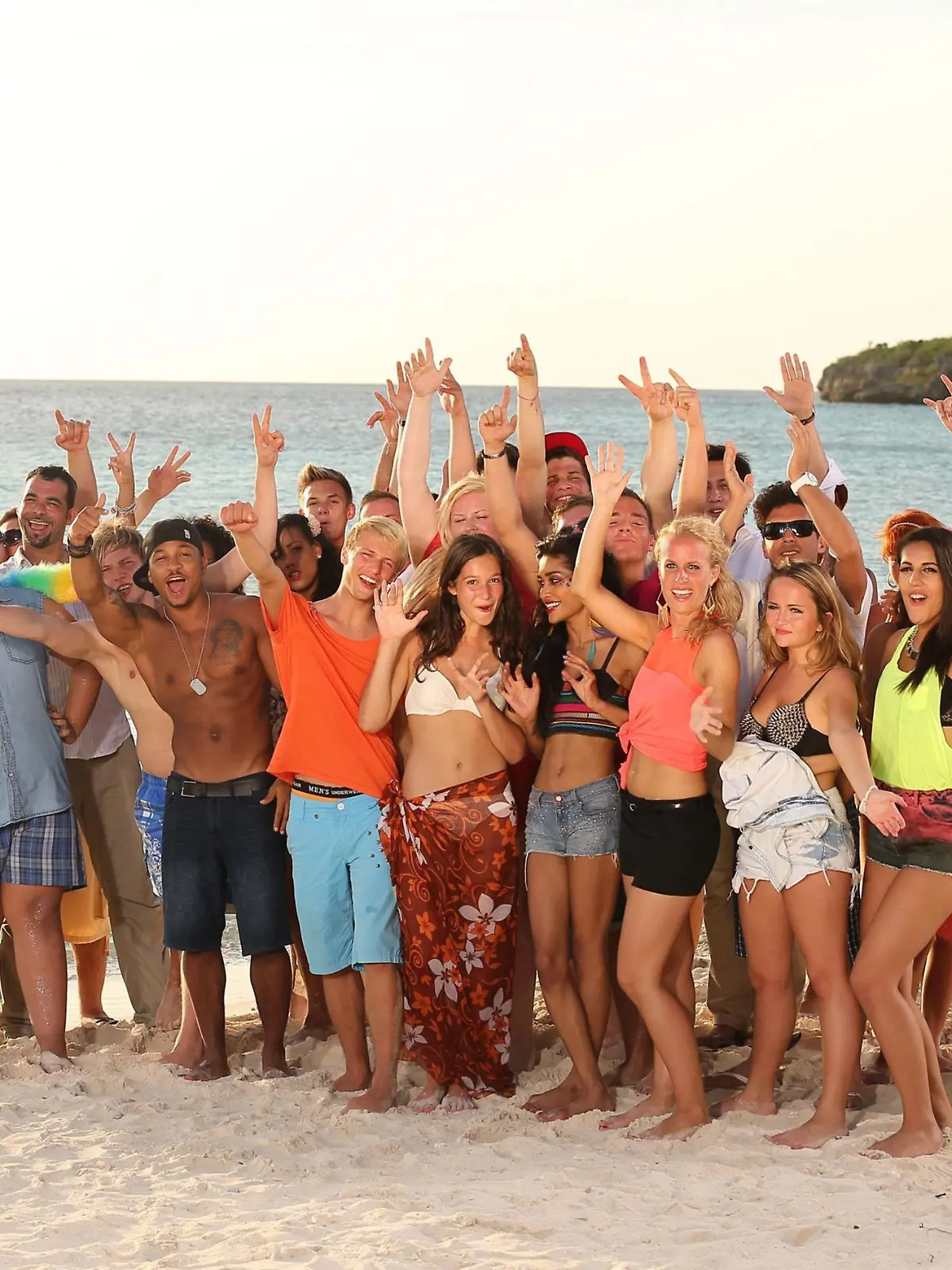 Die besten 36 Kandidaten der zehnten 'DSDS'-Staffel treten am Strand von Curacao zum Recall an.