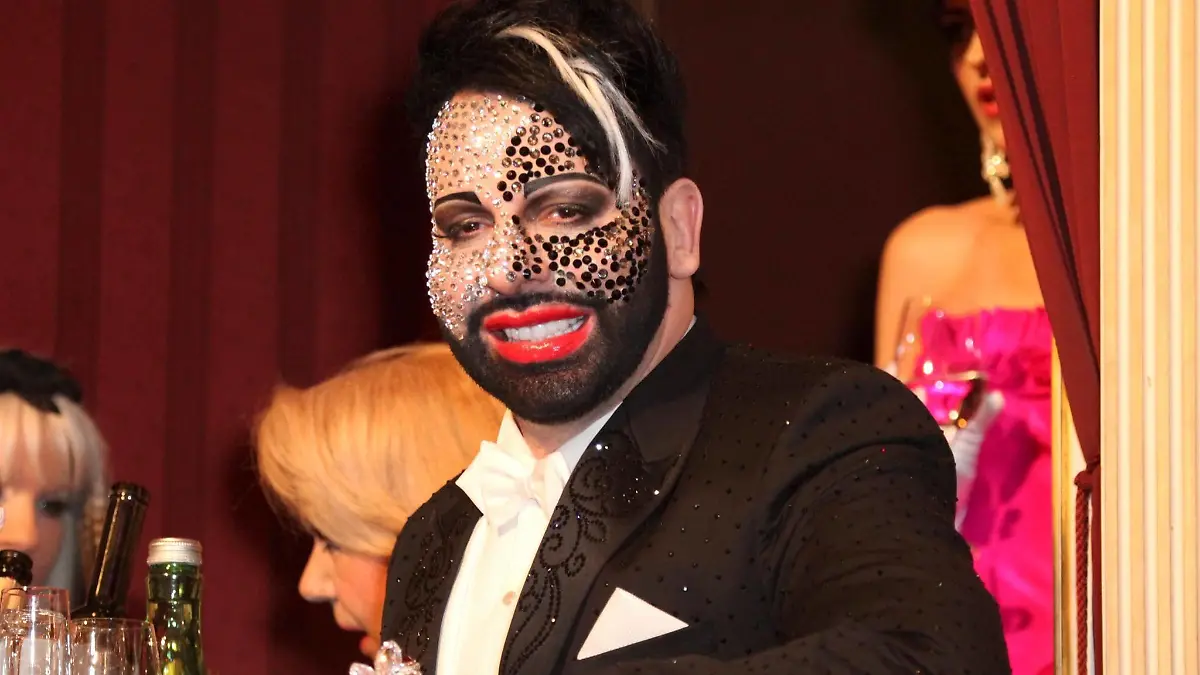 Bildnummer: 59189650  Datum: 07.02.2013  Copyright: imago/Viennareport57. Wiener Opernball 2013 Wiener Opernball 2013Wien, Oper, 07. 02. 2013 Harald GLÖÖCKLER stars People Entertainment Porträt xns x0x 2013 quer Aufmacher premiumd Opernball Opernball 2013 1Event1  59189650 Date 07 02 2013 Copyright Imago Viennareport 57 Wiener Opera Ball 2013 Wiener Opera Ball  Opera 07 02 2013 Harald Glööckler Stars Celebrities Entertainment Portrait xns x0x 2013 horizontal Highlight premiumd Opera Ball Opera Ball 2013 1Event1  
