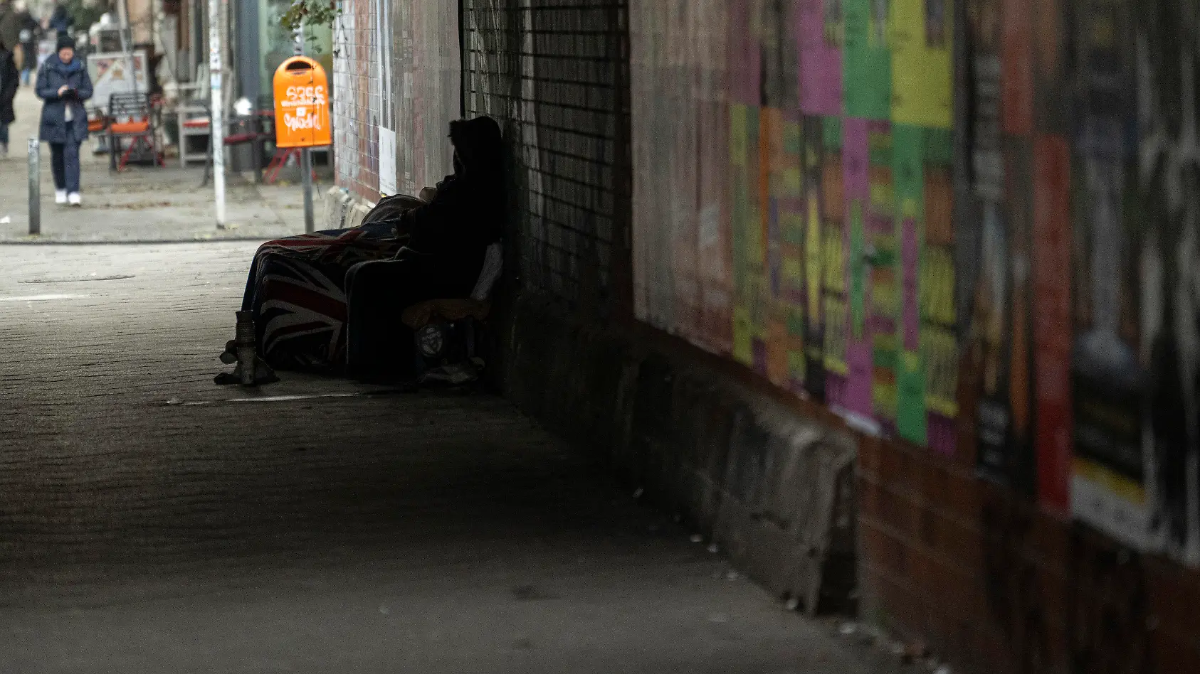 Influencer zockt Obdachlosen ab