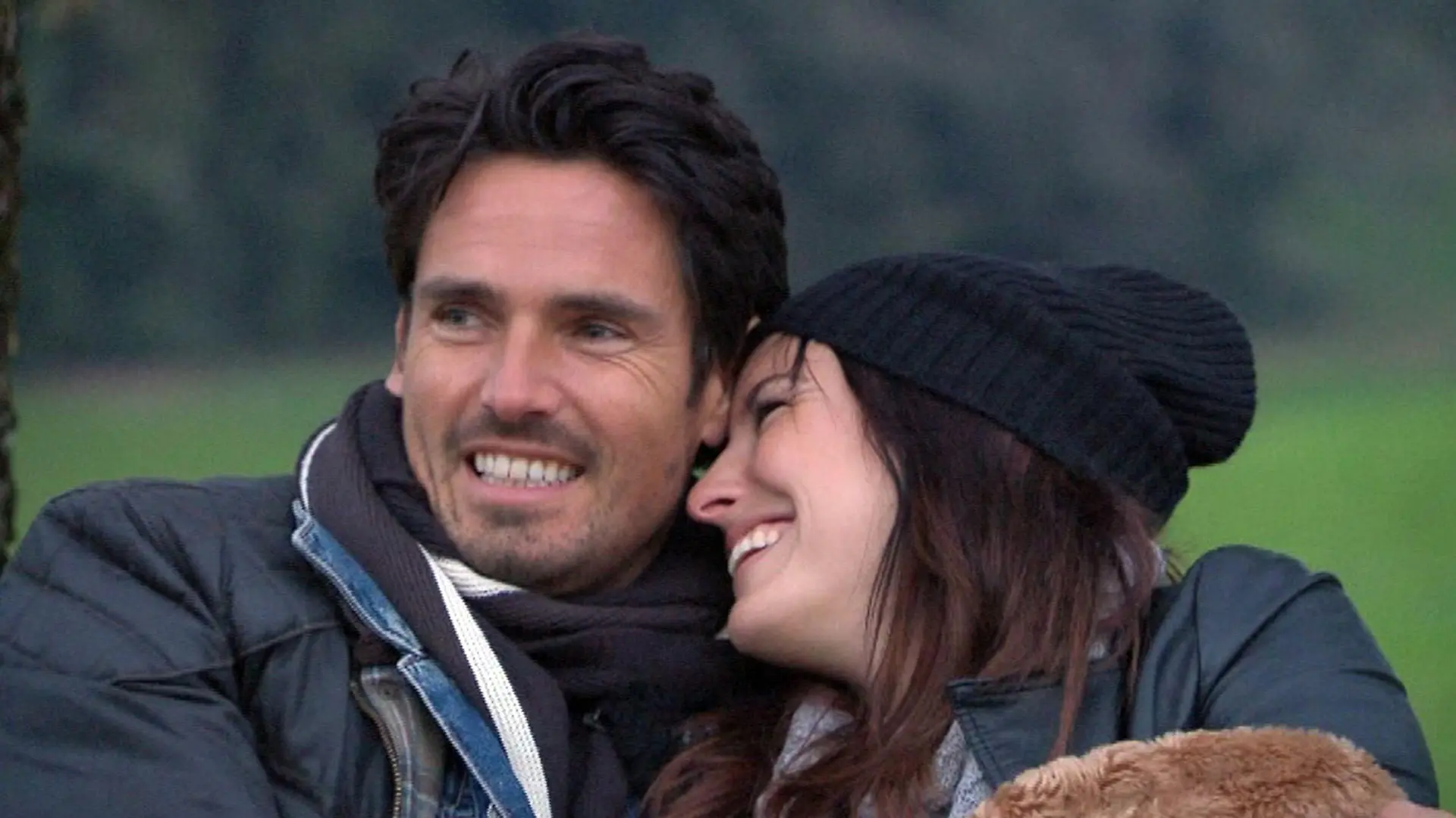 Der Bachelor und Mona genießen ihre Zweisamkeit beim Home-Date in Luzern.