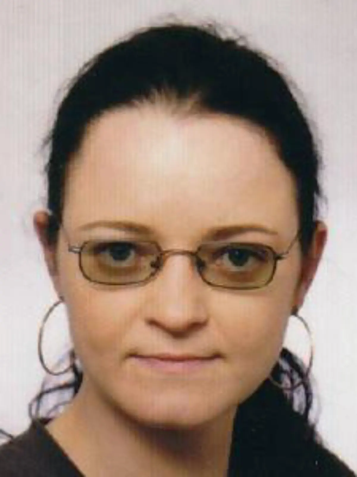 ARCHIV - Das undatierte Fahndungsfoto der Polizei zeigt Beate Zschäpe. Die Bundesanwaltschaft hat offenbar Anklage gegen die mutmaßliche Rechtsterroristin Beate Zschäpe und vier Unterstützer der Zwickauer Terrorzelle erhoben. Das berichtete der «Tagesspiegel» am Dienstag (06.11.2012). Foto: Polizei Sachsen/dpa (ACHTUNG: Nur zur redaktionellen Verwendung bei Nennung der Quelle: «Foto: Polizei Sachsen», zu: "Bundesanwaltschaft erhebt Anklage gegen Zschäpe und vier NSU-Helfer"; Bestmögliche Qualität)  +++(c) dpa - Bildfunk+++