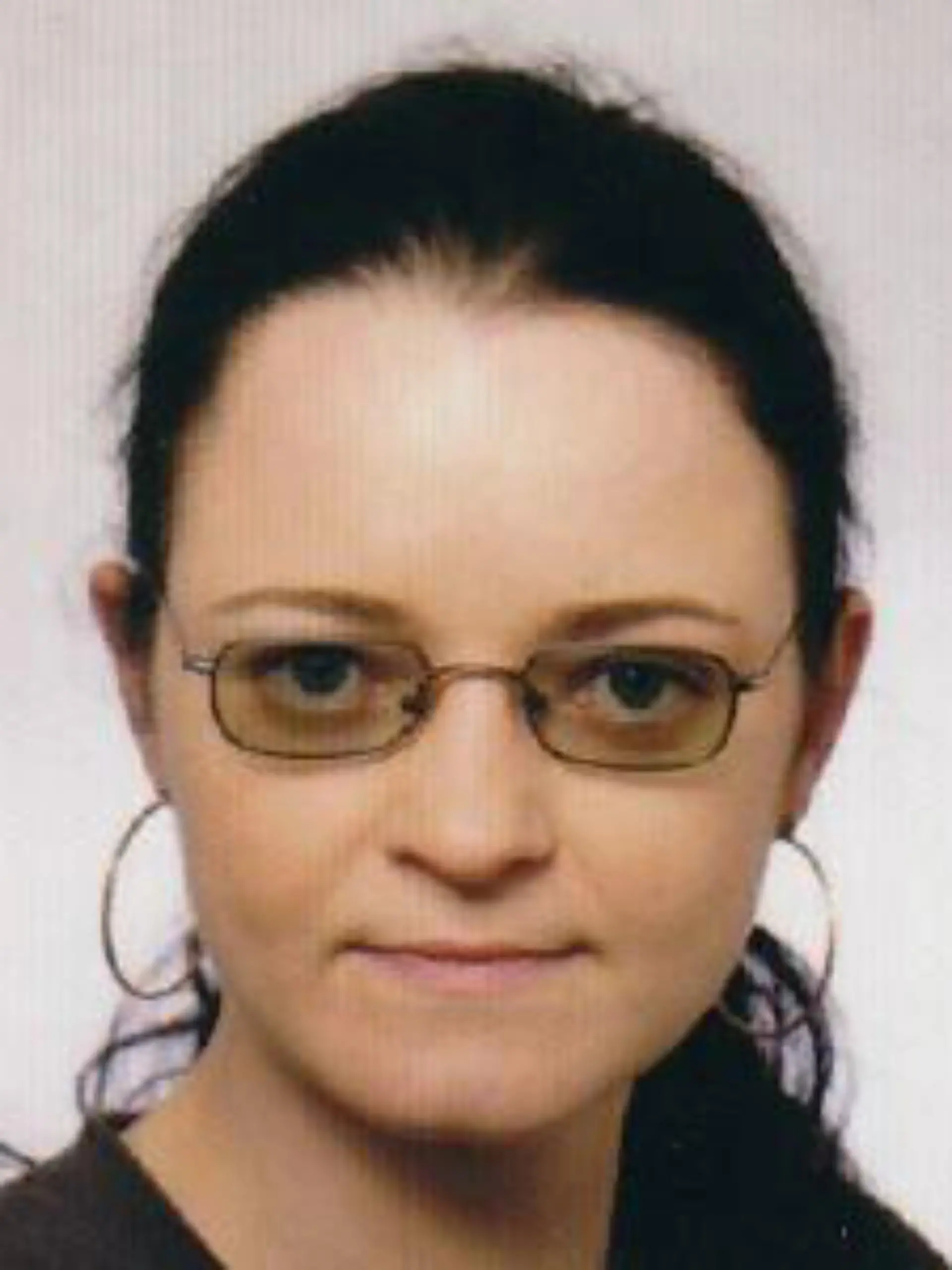 ARCHIV - Das undatierte Fahndungsfoto der Polizei zeigt Beate Zschäpe. Die Bundesanwaltschaft hat offenbar Anklage gegen die mutmaßliche Rechtsterroristin Beate Zschäpe und vier Unterstützer der Zwickauer Terrorzelle erhoben. Das berichtete der «Tagesspiegel» am Dienstag (06.11.2012). Foto: Polizei Sachsen/dpa (ACHTUNG: Nur zur redaktionellen Verwendung bei Nennung der Quelle: «Foto: Polizei Sachsen», zu: "Bundesanwaltschaft erhebt Anklage gegen Zschäpe und vier NSU-Helfer"; Bestmögliche Qualität)  +++(c) dpa - Bildfunk+++
