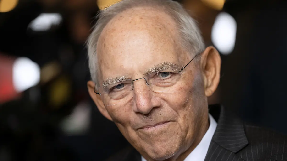ARCHIV - 18.09.2022, Baden-Württemberg, Offenburg: Wolfgang Schäuble (CDU), ehemaliger Bundestagspräsident, nimmt an einem Festakt anlässlich seines 80. Geburtstags teil. (zu dpa: "Schäuble nach 50 Jahren im Bundestag: Früher war nicht alles besser") Foto: Marijan Murat/dpa +++ dpa-Bildfunk +++