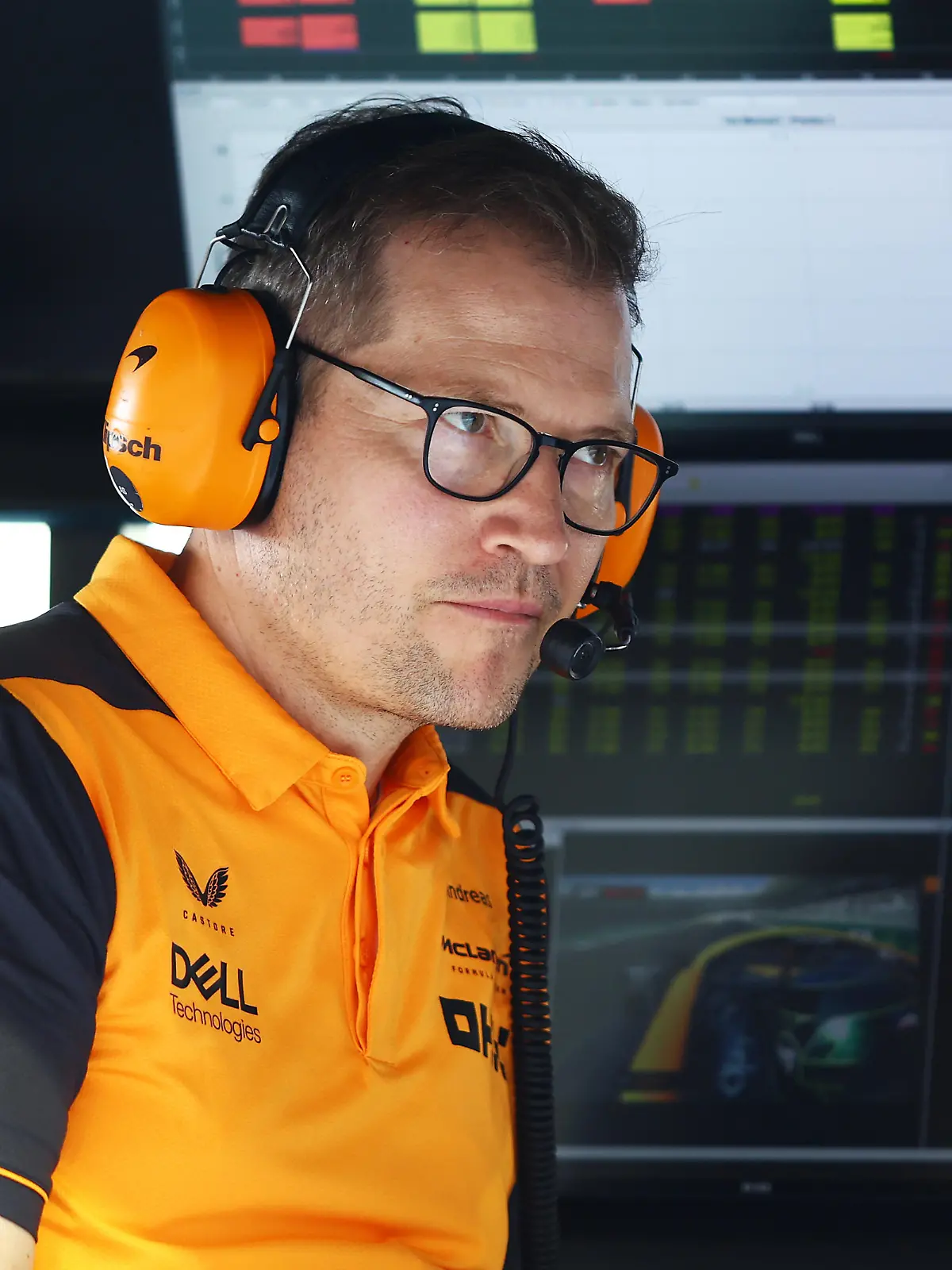 ABU DHABI, UNITED ARAB EMIRATES - NOVEMBER 19: McLaren Team Principal Andreas Seidl looks on from the pitwall during final practice ahead of the F1 Grand Prix of Abu Dhabi at Yas Marina Circuit on November 19, 2022 in Abu Dhabi, United Arab Emirates. (Photo by Mark Thompson/Getty Images)