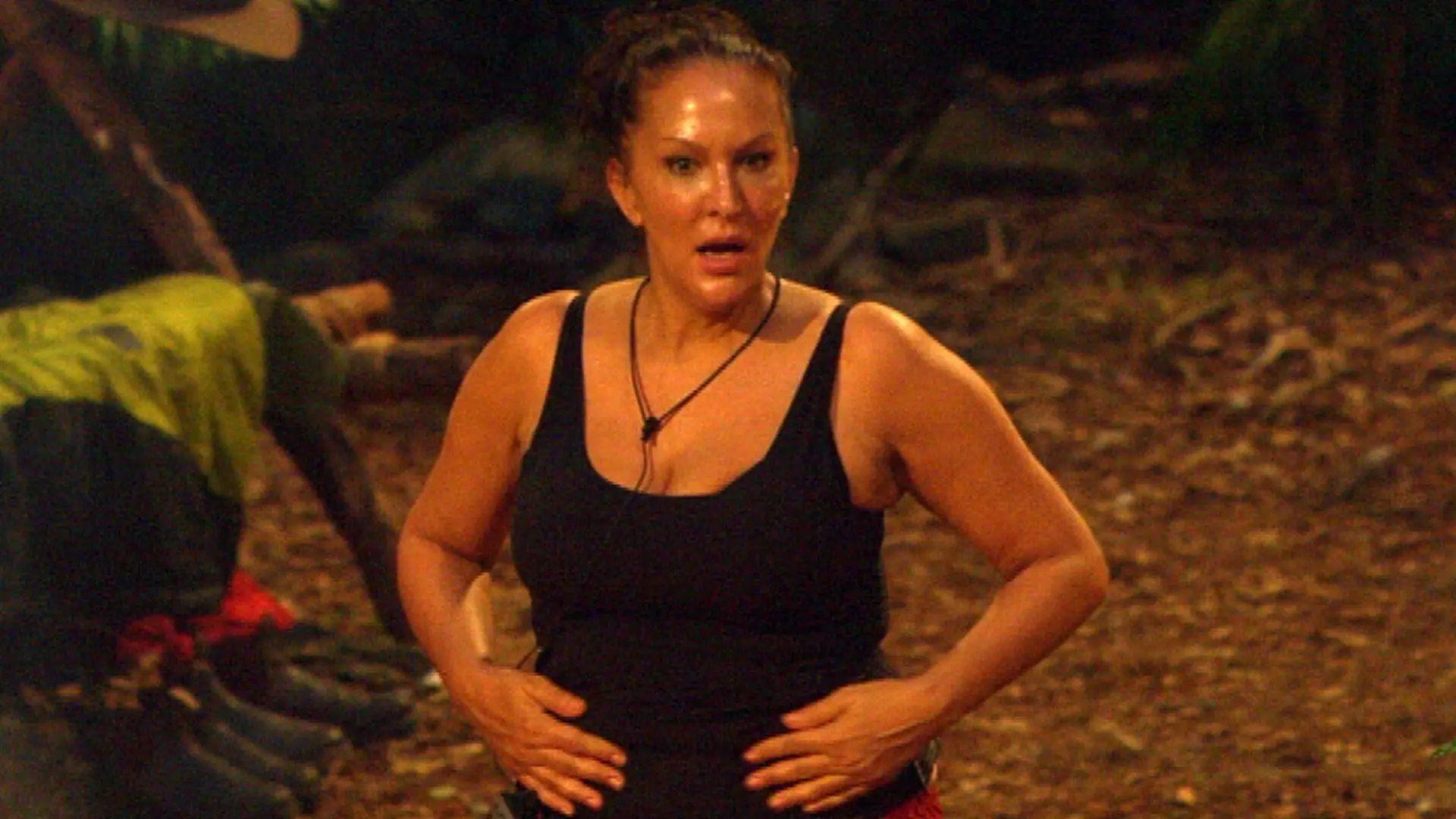 Tag 10 im Camp - Allegra Curtis ist wütend über die Bemerkung von Iris. "Hör auf so über meinen Bauch zu reden! Ich nehme das so persönlich. Warum bin ich immer dein Beispiel. Das ist die Hälfte Bauch, den ich vorher hatte. Aber ich lasse nichts absaugen.Verwendung der Bilder für Online-Medien ausschließlich mit folgender Verlinkung: "Alle Infos zu "Ich bin ein Star - Holt mich hier raus!" im Special bei RTL.de: http://www.rtl.de/cms/sendungen/ich-bin-ein-star.htmlNUR ZUR EINMALIGEN VERÖFFENTLICHUNG ! KEINE WEITERGABE AN DRITTE ! KEINE VERWENDUNG NACH DEM 10.02.2013 !! KEINE ARCHIVIERUNG !Suchbegriff: Dschungelcamp