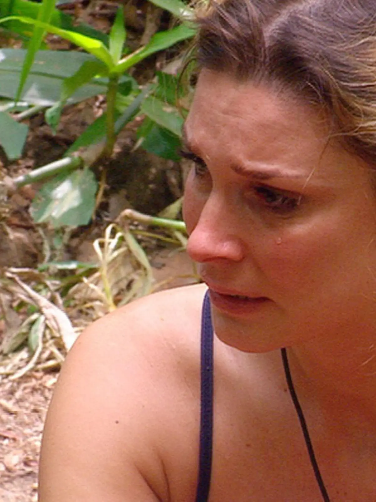 Tag 8 im Camp - Claudelle Deckert muss weinen als Joey ihr von seiner Kindheit erzählt.Verwendung der Bilder für Online-Medien ausschließlich mit folgender Verlinkung: "Alle Infos zu "Ich bin ein Star - Holt mich hier raus!" im Special bei RTL.de: http://www.rtl.de/cms/sendungen/ich-bin-ein-star.htmlNUR ZUR EINMALIGEN VERÖFFENTLICHUNG ! KEINE WEITERGABE AN DRITTE ! KEINE VERWENDUNG NACH DEM 10.02.2013 !! KEINE ARCHIVIERUNG !Suchbegriff: Dschungelcamp