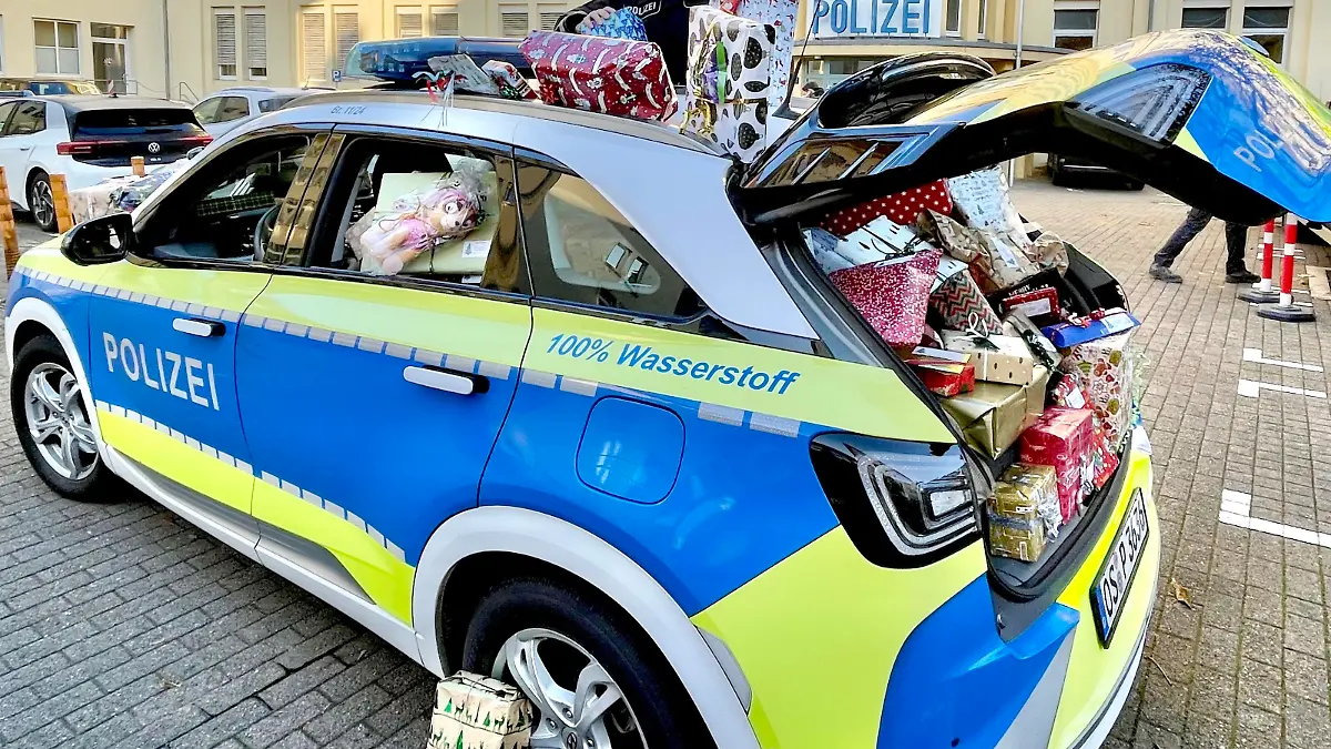 Bei diesem Anblick wird ganz bestimmt selbst der Weihnachtsmann neidisch. 171 Geschenke für sozial benachteiligte Kinder und Jugendliche.