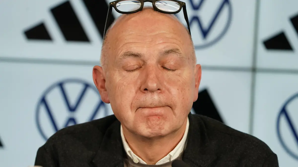 DFB-Präsident Bernd Neuendorf - Frankfurt 13.12.2022: Pressekonferenz des DFB-Präsidenten *** DFB President Bernd Neuendorf Frankfurt 13 12 2022 DFB President Press Conference