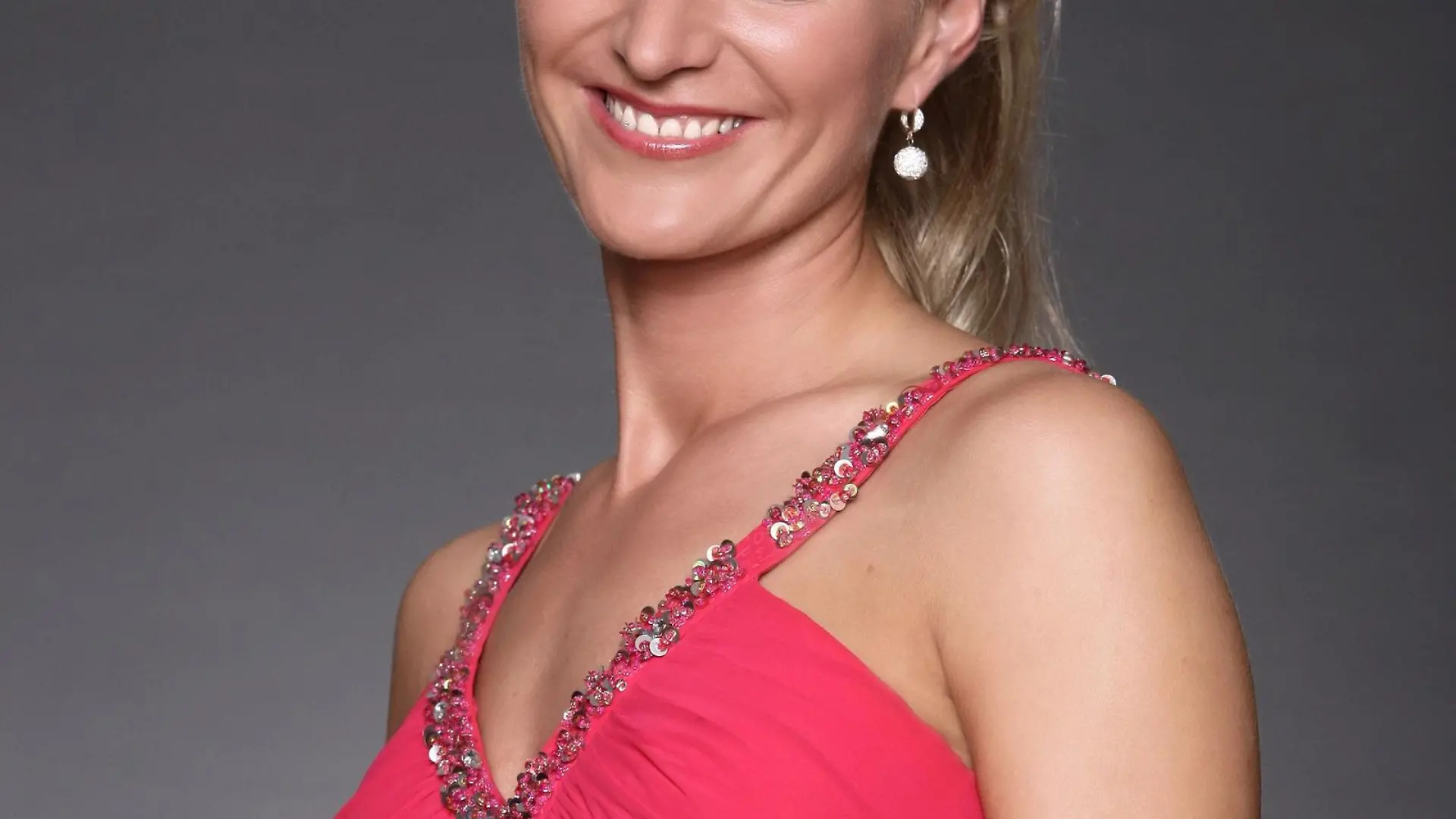 Conny (32) aus Berlin. Verwendung der Bilder für Online-Medien ausschließlich mit folgender Verlinkung: 'Alle Infos zu 'Der Bachelor' im Special bei RTL.de: http://www.rtl.de/cms/sendungen/show/der-bachelor.html
