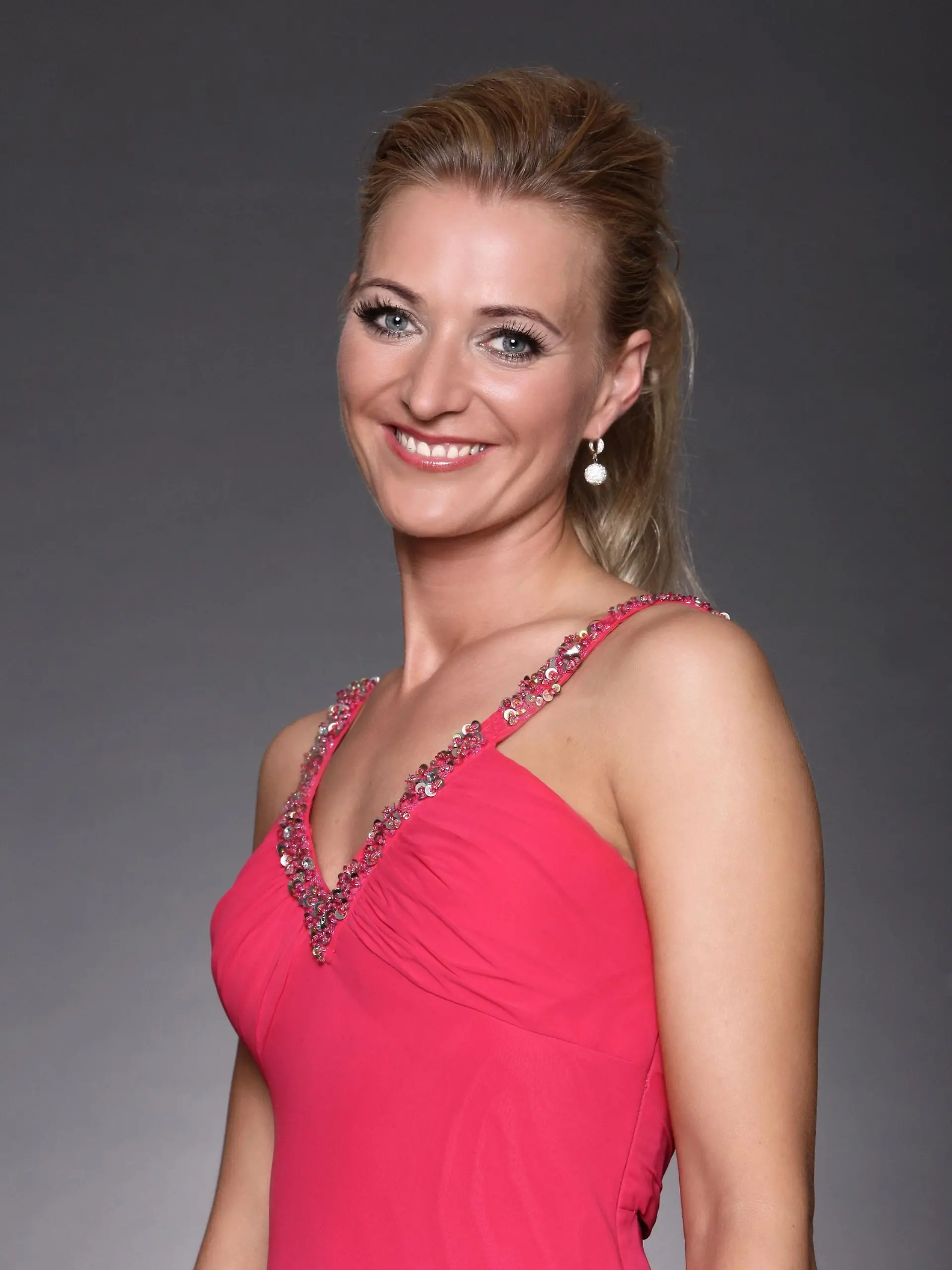 Conny (32) aus Berlin. Verwendung der Bilder für Online-Medien ausschließlich mit folgender Verlinkung: 'Alle Infos zu 'Der Bachelor' im Special bei RTL.de: http://www.rtl.de/cms/sendungen/show/der-bachelor.html