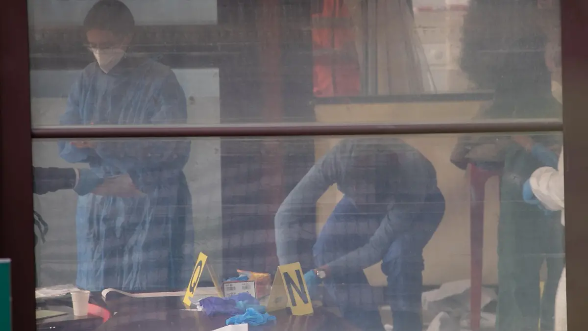 Tre donneàucciseàa colpi di pistola in un bar diàvia Monte Giberto 43, in zonaàFidene, e altre quattroàsono rimaste feriteàgravemente - Nella foto polizia scientifica sul luogo dell'avvenuto.Photo LaPresse (Credit Image: © LaPresse via ZUMA Press
