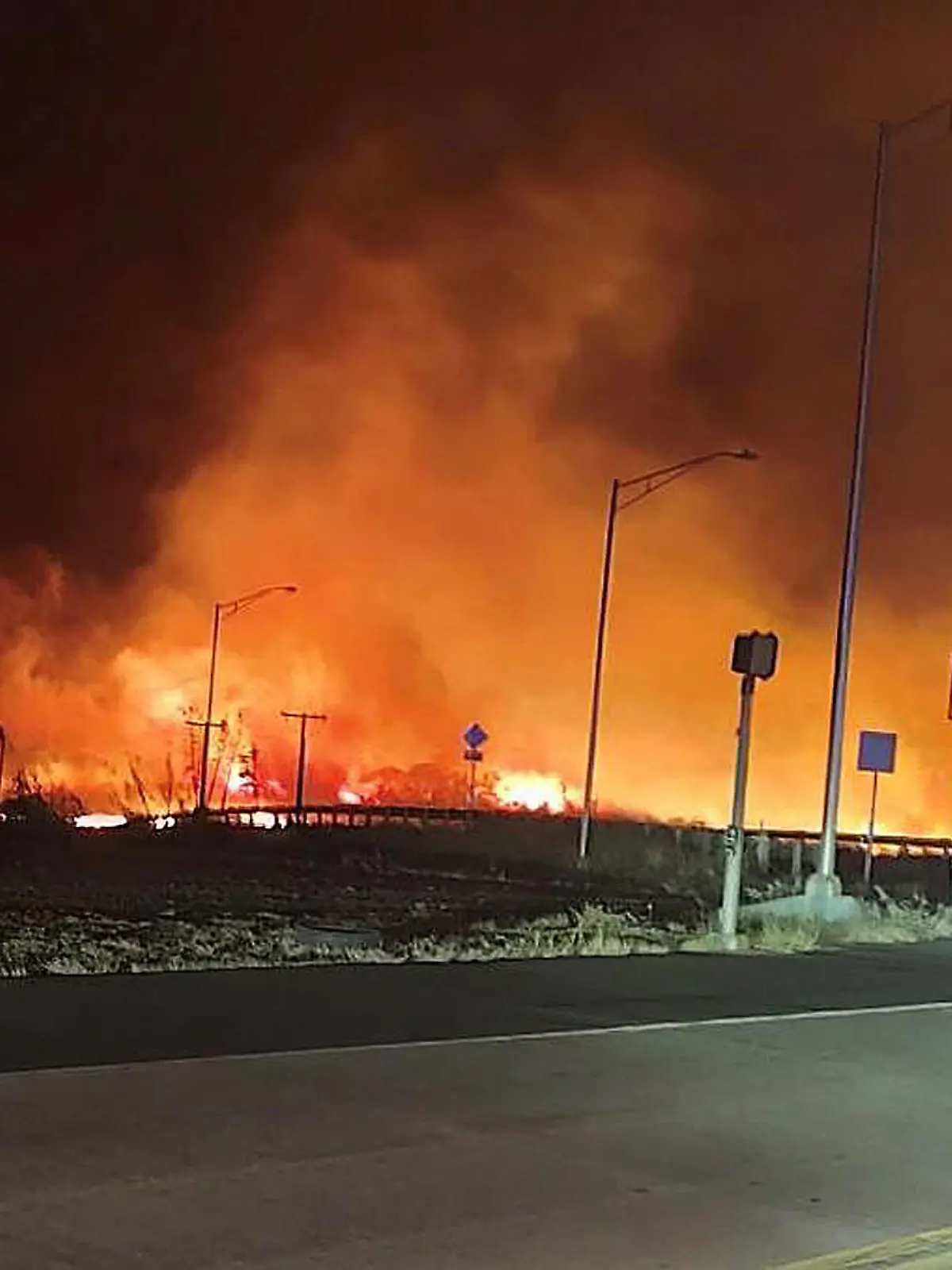 August 9, 2023, Lahaina, Maui, Hawaii, Maui, USA: Maui wildfire out of control in Lahaina. Draught and high winds from Hurricane Dora causing fires across Hawaii and prompted evacuations across the state. Heroic efforts by first responders have prevented many casualties from occurring, but some loss of life is expected, said Hawaii Governor Green today. We have suffered a terrible disaster in the form of a wildfire that has spread widely as a result of hurricane-force winds in the region and underlying drought conditions. Maui and the Big Island both experienced significant fires. Much of Lahaina on Maui has been destroyed and hundreds of local families have been displaced. Lahaina, Maui USA - ZUMA 20230809_new_z03_031 Copyright: xCountyxOfxMauix