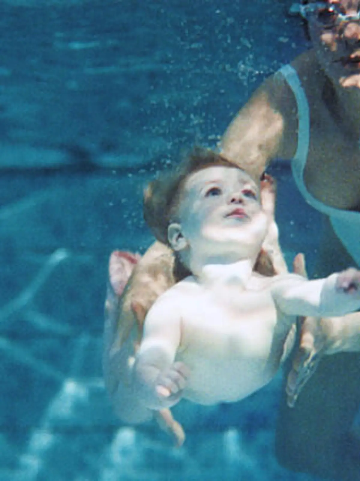 Beim Babyschwimmen nach Methode des ISR lernen Babys, sich selbst vor dem Ertinken zu retten.