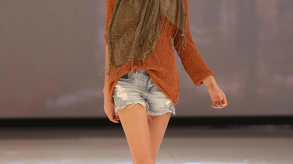 Germany's Next Topmodel - Gewinnerin 2012 Luisa Hartema probt am Mittwoch (25.07.2012) für eine Modenschau der Firma 'Ernsting`s family' in Hamburg. Foto: Ulrich Perrey dpa/ lno