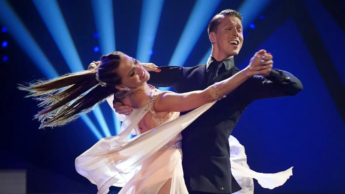Der Showtanz von Renata und Valentin Lusin.