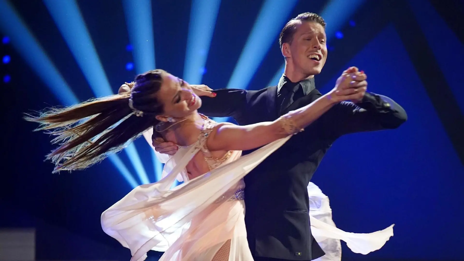 Der Showtanz von Renata und Valentin Lusin.