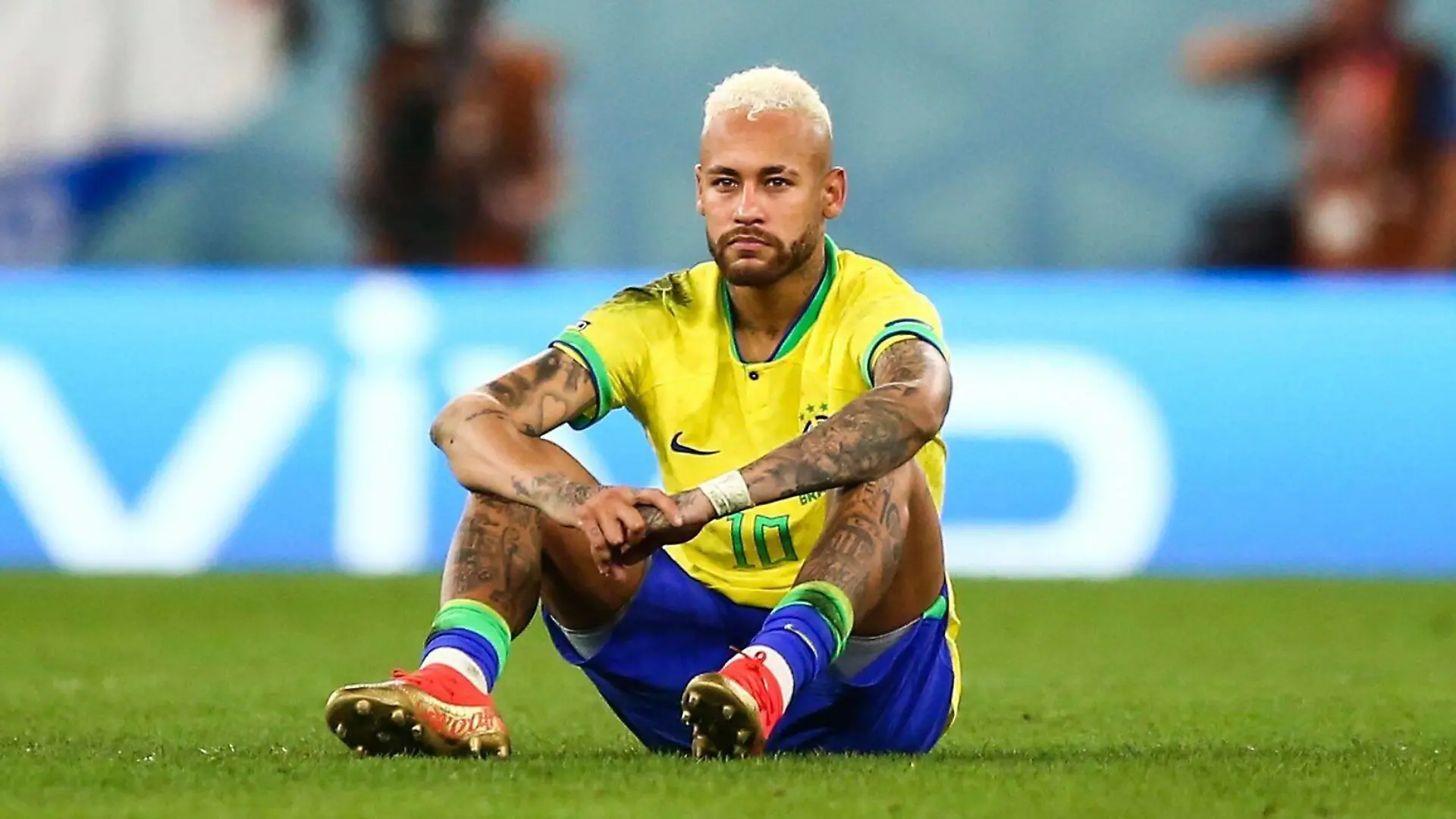 Mandatory Credit: Photo by Michael Zemanek/Shutterstock 13655744ei Neymar of Brazil looks dejected at the end of the game Croatia v Brazil, FIFA World Cup, WM, Weltmeisterschaft, Fussball 2022, Quarter Final, Football, Education City Stadium, Doha, Qatar - 09 Dec 2022 Editorial Use Only Croatia v Brazil, FIFA World Cup 2022, Quarter Final, Football, Education City Stadium, Doha, Qatar - 09 Dec 2022 Editorial Use Only PUBLICATIONxINxGERxSUIxAUTxHUNxGRExMLTxCYPxROUxBULxUAExKSAxONLY Copyright: xMichaelxZemanek/Shutterstockx 13655744ei