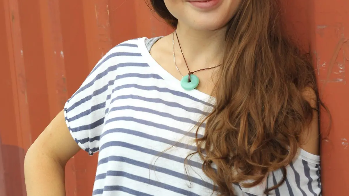 Adriana Möbius spielt Julie Moreau