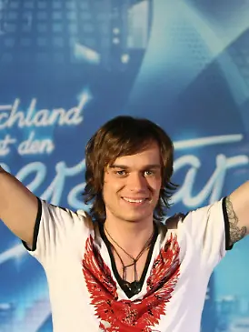Thomas Godoj ist Deutschlands neuer Superstar. Foto: RTL / Gregorowius Verwendung der Bilder für Online-Medien ausschlieálich mit folgender Verlinkung:"Alle Infos zu "Deutschland sucht den Superstar" im Special bei RTL.de: www.rtl.de/musik/superstar.php
