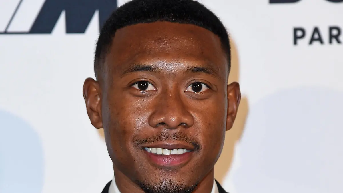 David Alaba bei der GQ Men of the year Männer des Jahres Preisverleihung in den Kant-Garagen in Berlin am 01.12.2022 *** David Alaba at the GQ Men of the year Men of the year award ceremony at Kant Garages in Berlin on 01 12 2022