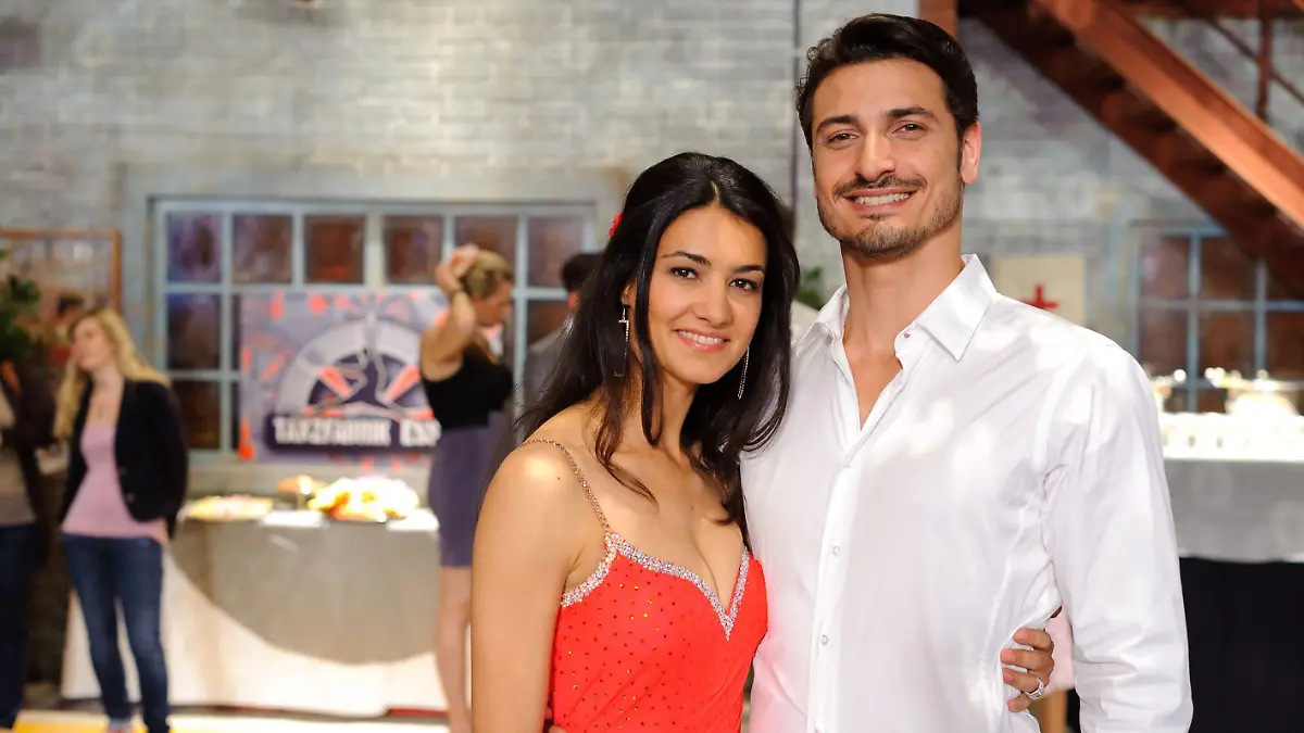 Viktoria (Rosetta Pedone) und Marco (Salvatore Greco) sollen für die Presse als Tanzpaar beim Tanzmarathon antreten. Werden dabei die alten Gefühle füreinander wieder aufflammen?