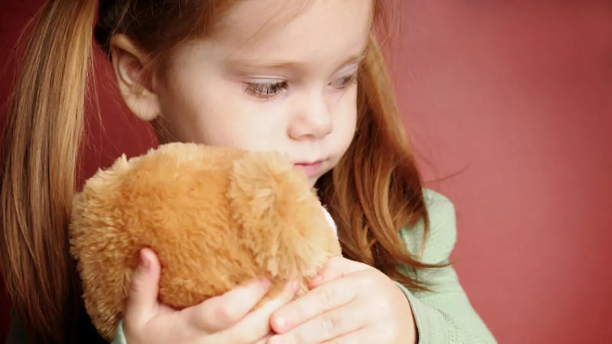 Schon leichte Stöße können bei Kindern, die an der Schmetterlingskrankheit leiden, zu Verletzungen führen