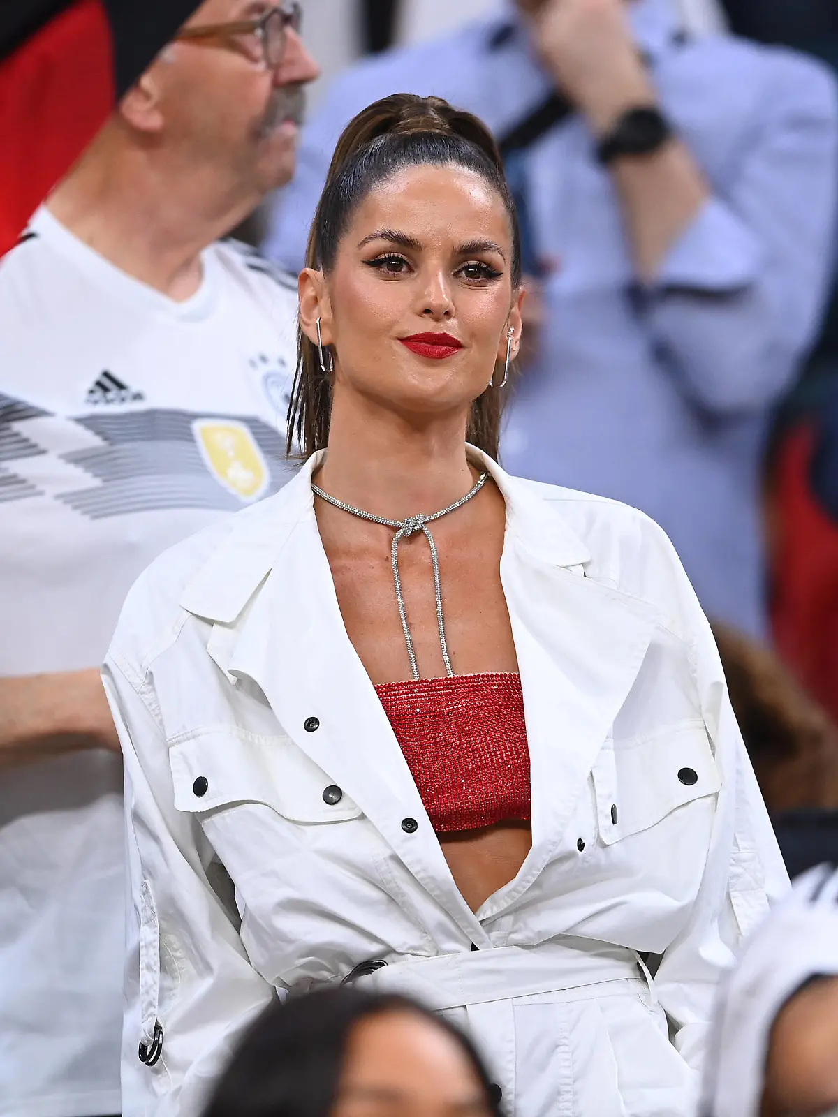 FUSSBALL WM 2022 VORRUNDE GRUPPE E Spanien - Deutschland 27.11.2022 Izabel Goulart, Freundin von Torwart Kevin Trapp *** FOOTBALL WORLD CUP 2022 PRE-ROUND GROUP E Spain Germany 27 11 2022 Izabel Goulart, girlfriend of goalkeeper Kevin Trapp