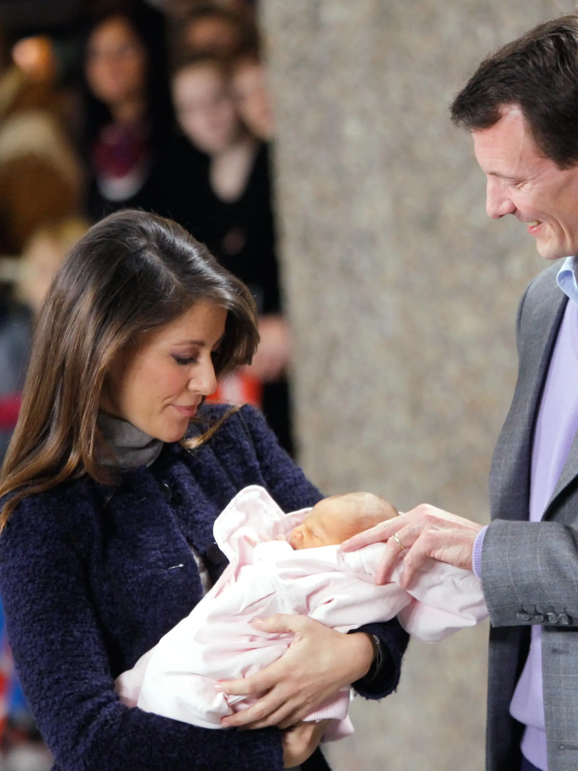 Prince Joachim and Princess Marie left Rigshospitalet today, Friday 27th. of January with their newborn princess. She is the couple's second child and their first daughter. The new princess is number 10 in succession to the throne. (Joachim Adrian/POLFOTO)