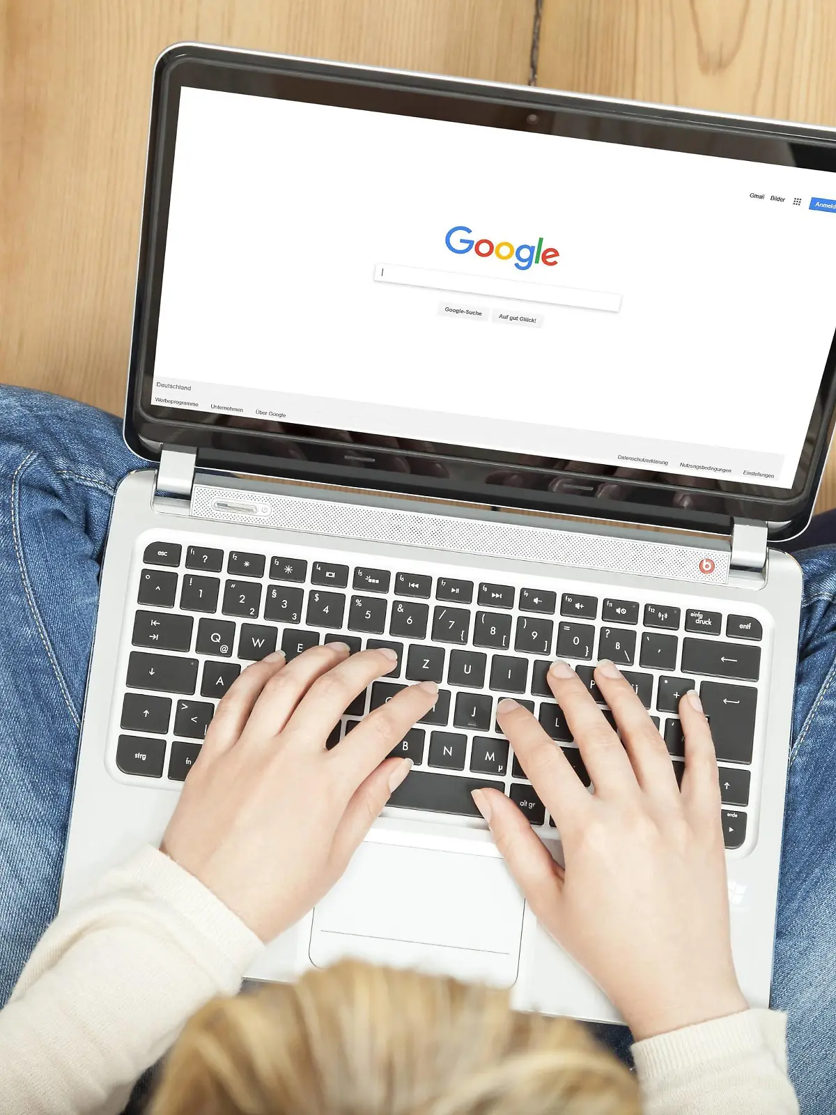  Google auf Laptop *** Google on Laptop