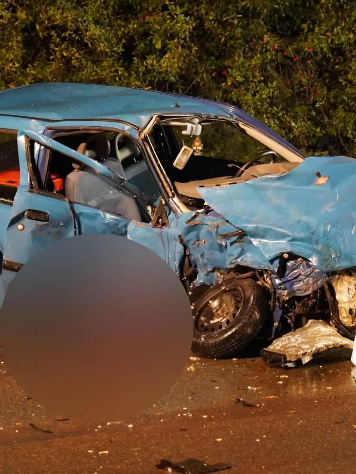 Bei einem schrecklichen Unfall in Südhessen kam ein 18-Jähriger ums Leben.