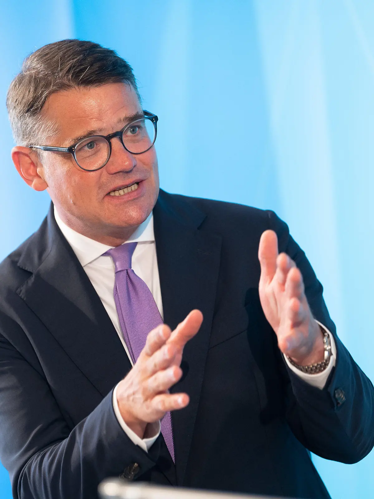 ARCHIV - 07.09.2022, Bayern, Alzenau: Boris Rhein (CDU), Ministerpräsident von Hessen, spricht auf einer Pressekonferenz. (zu dpa: «Hessische Landesregierung plant Haushalt ohne neue Schulden») Foto: Sebastian Gollnow/dpa +++ dpa-Bildfunk +++