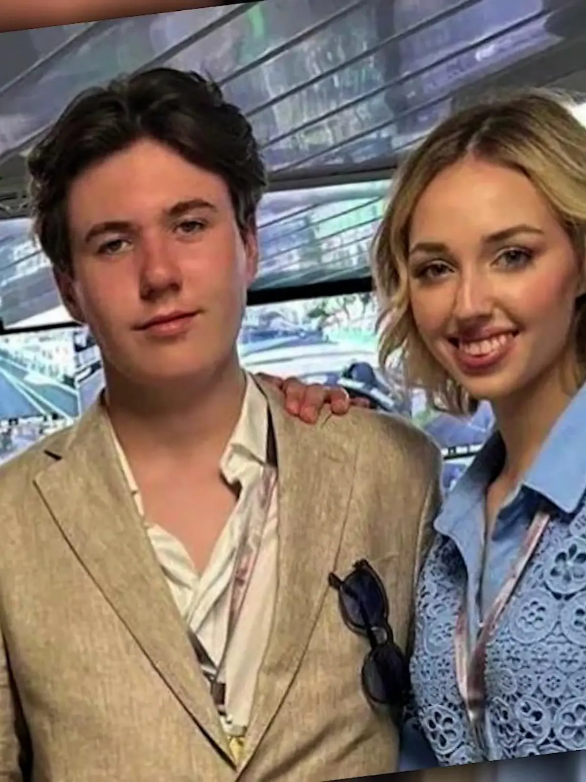 Läuten im dänischen Königshaus etwa bald die Hochzeitsglocken? Laut Medienberichten könnte ein Heiratsantrag von Prinz Christian an seine angebliche Partnerin, die italienische Prinzessin Maria Chiara, zumindest kurz bevorstehen. Dafür soll es jetzt ein eindeutiges Anzeichen gebe, welches wir im Video offenbaren. 