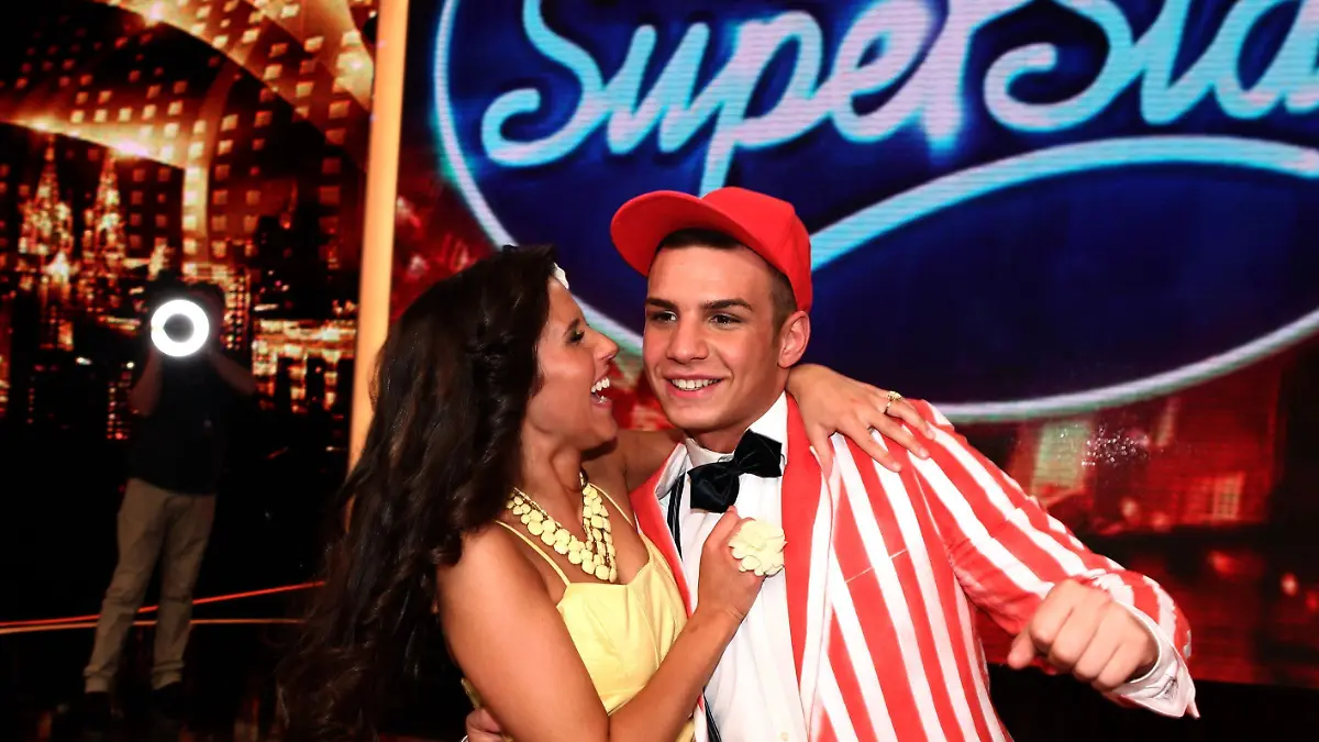 Sarah Engels und Pietro Lombardi stehen im "DSDS"-Finale am 07. Mai.              Verwendung der Bilder für Online-Medien ausschließlich mit folgender Verlinkung: "Alle Infos zu "Deutschland sucht den Superstar" im Special bei RTL.de: www.rtl.de/cms/unterhaltung/superstar.html